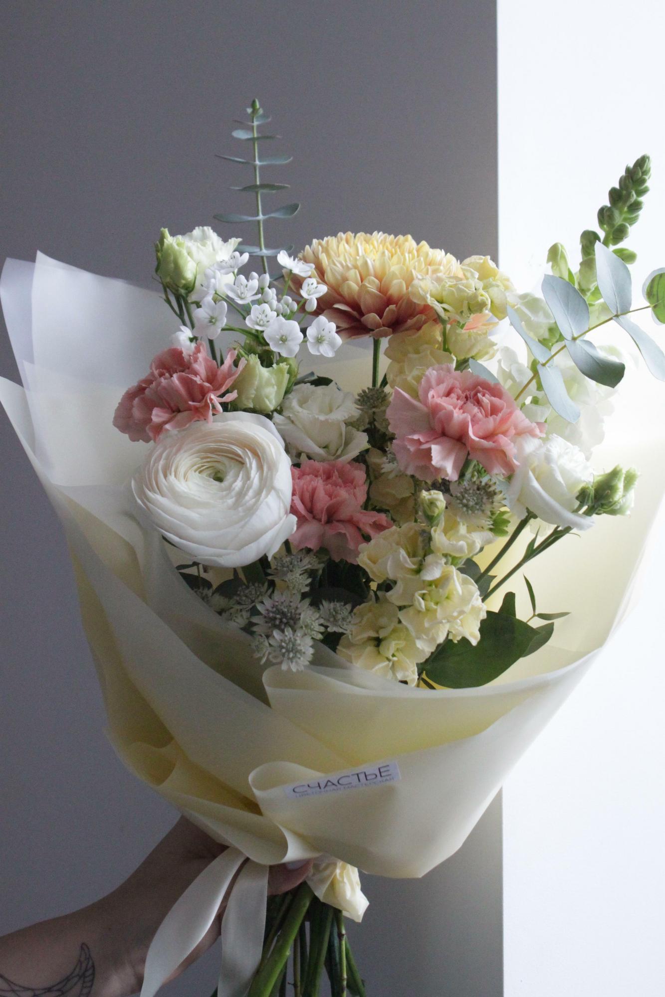 Кремово-карамельный букет