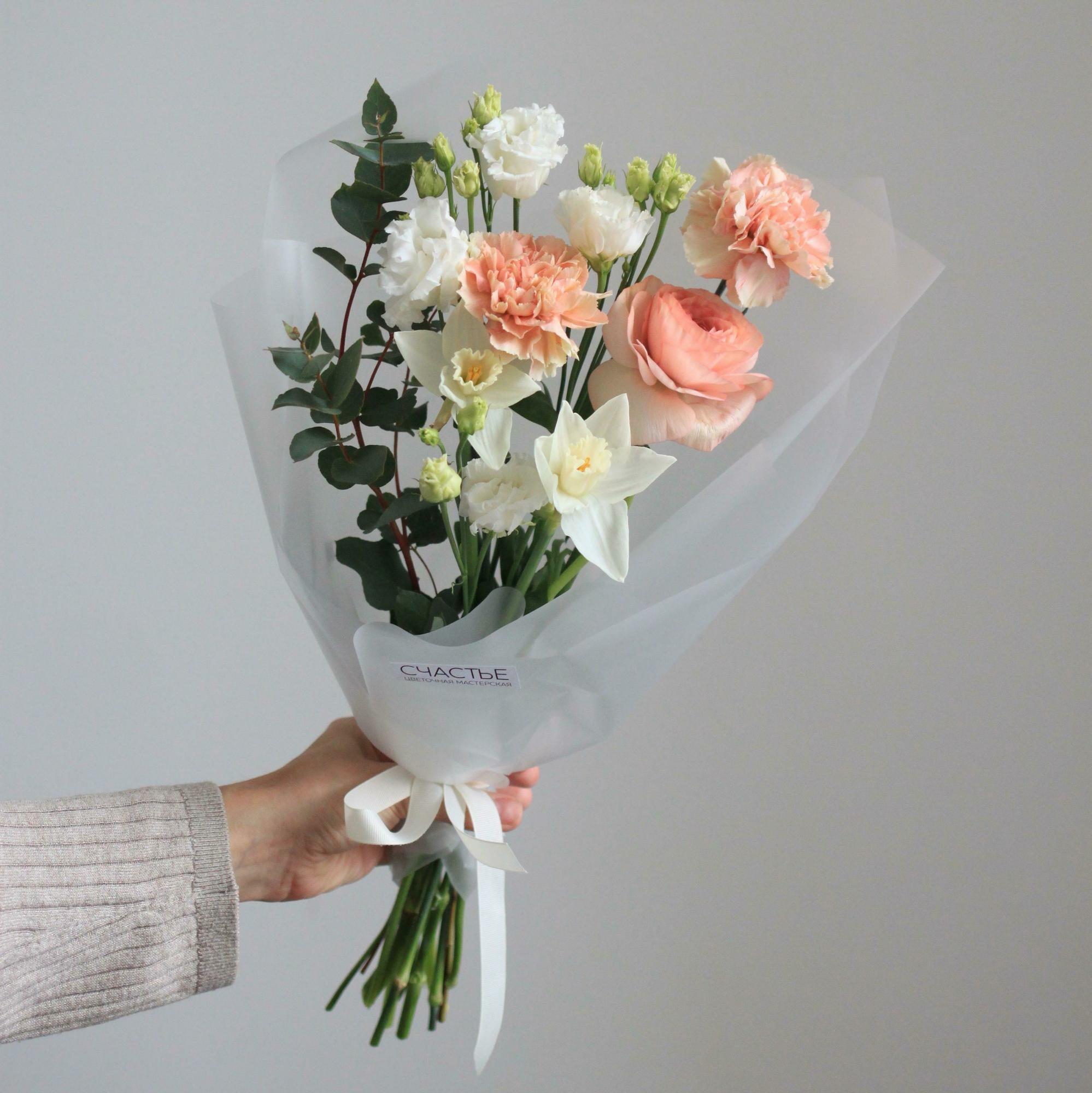 Букет-комплимент в кремовых оттенках