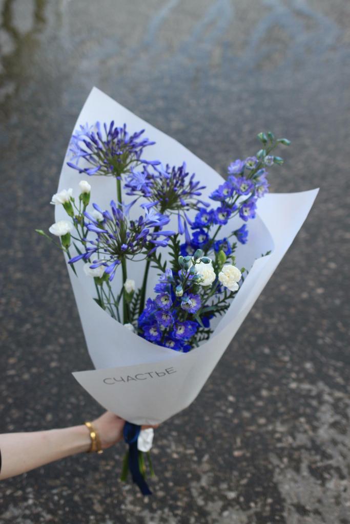 Летний букет в синих тонах