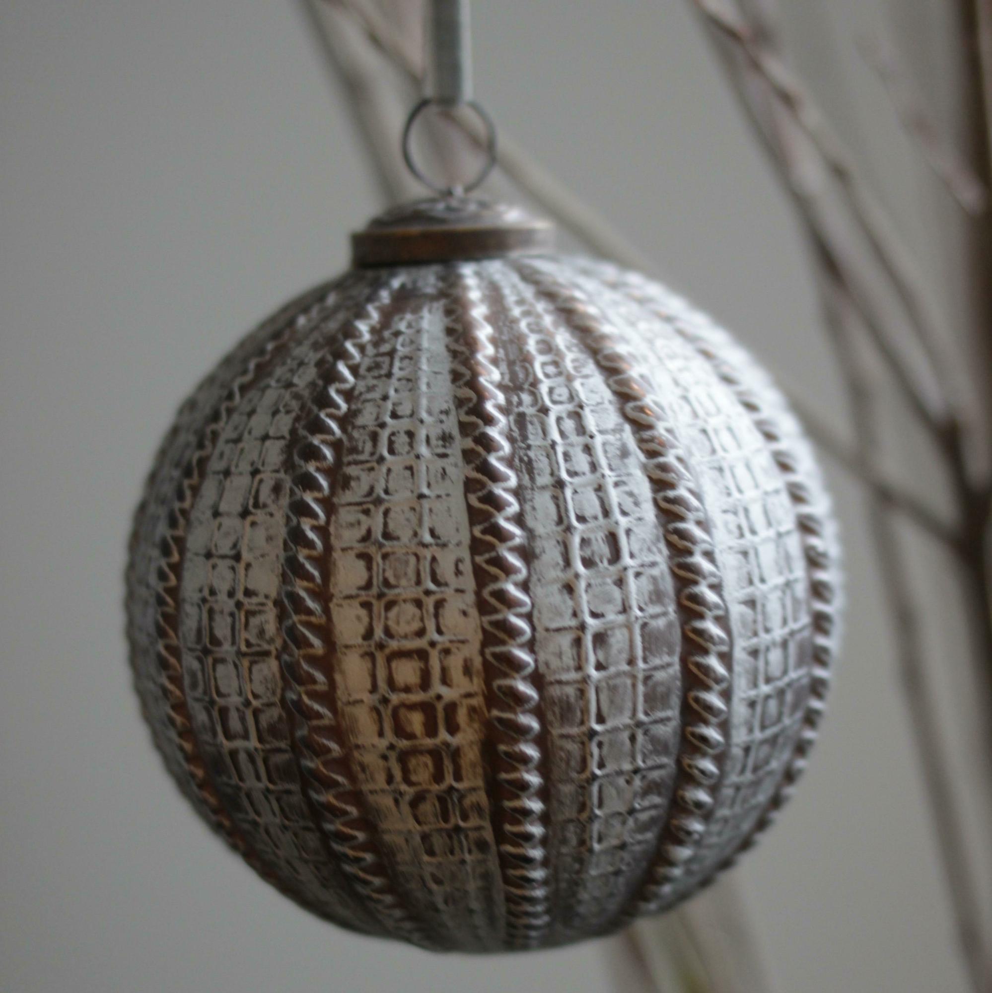 Шар Винтаж серый