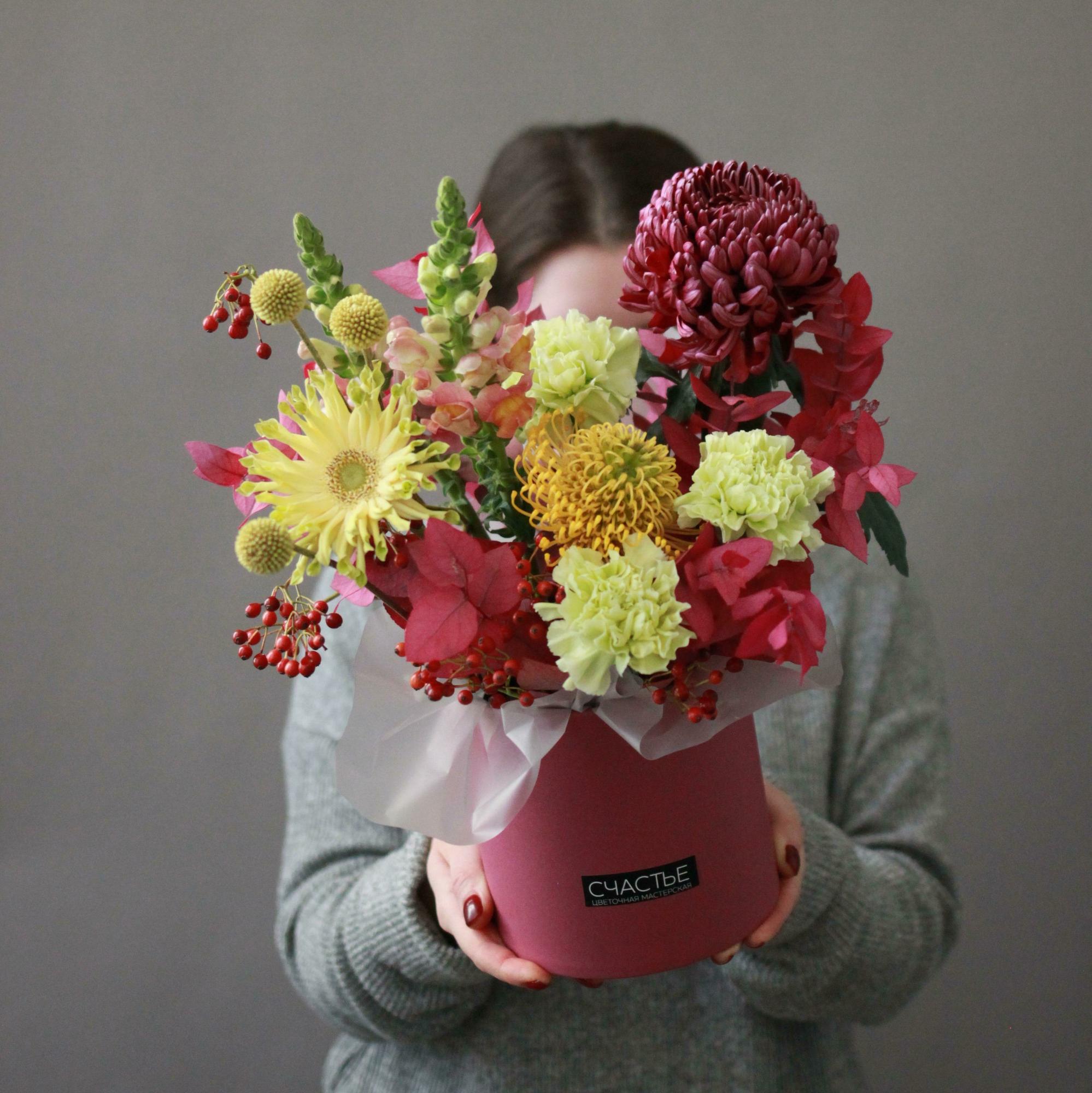 Композиция в винной коробке