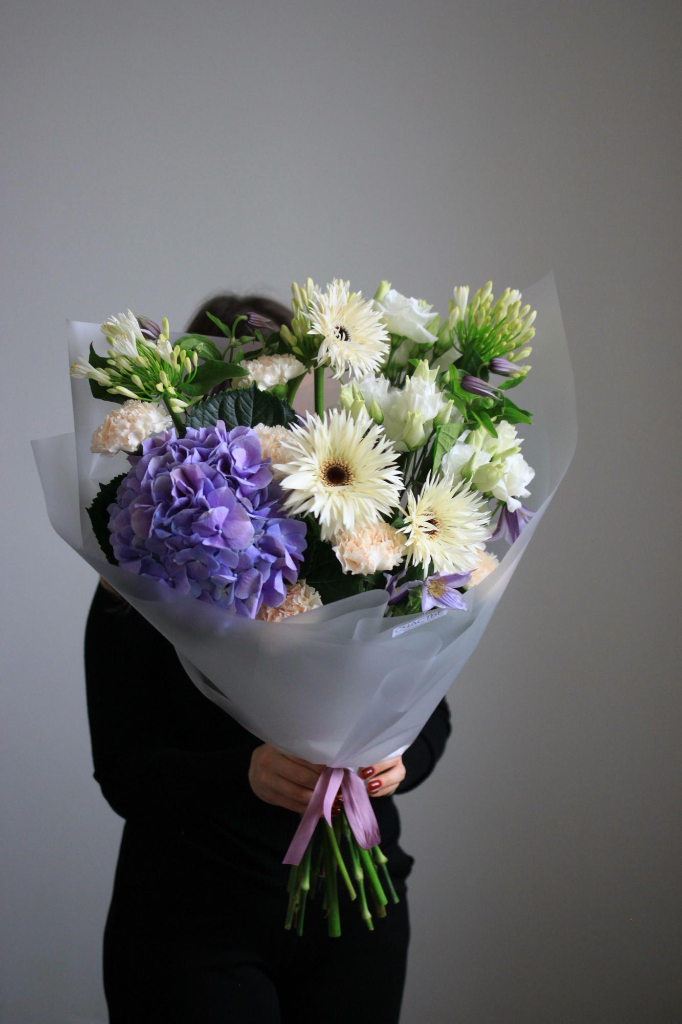 Букет  с гортензией