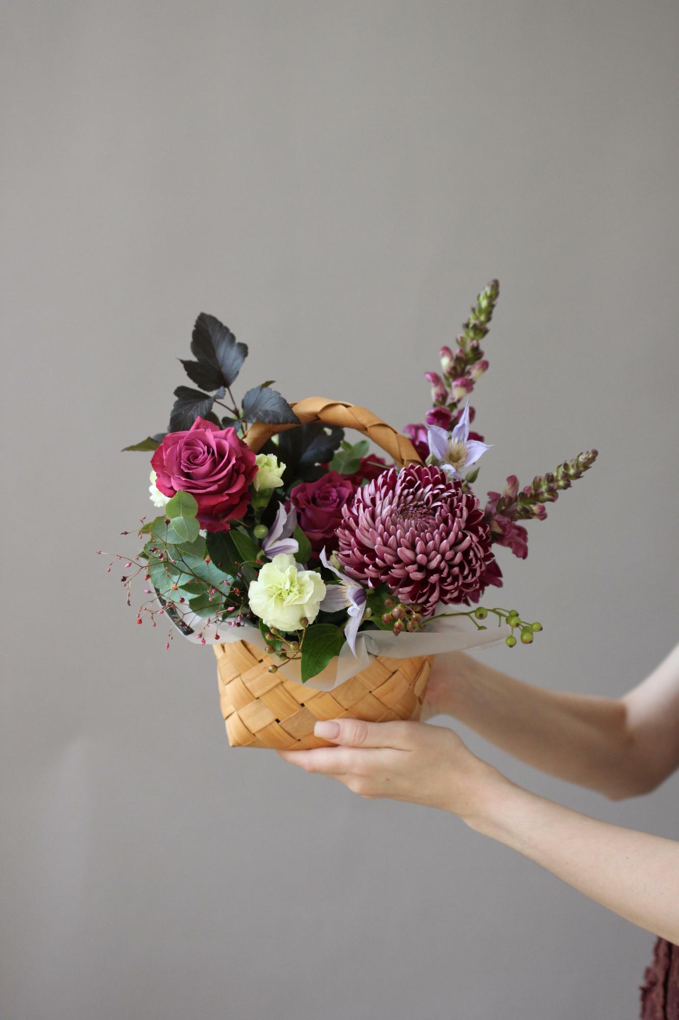 Корзинка в черничной гамме