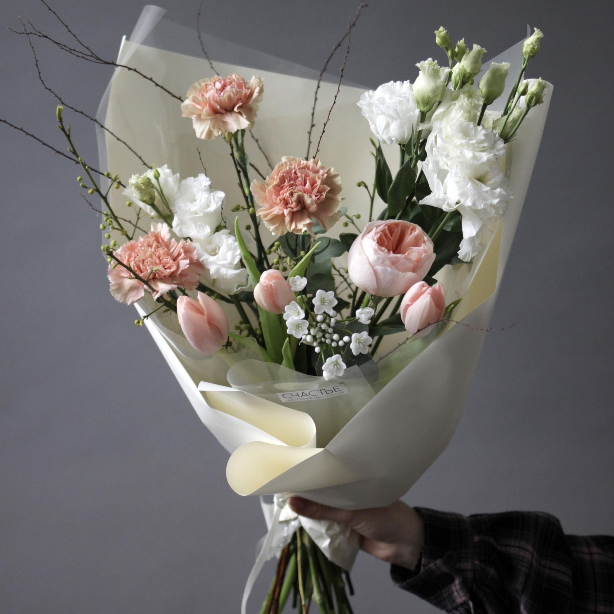 Бело-пудровый букет