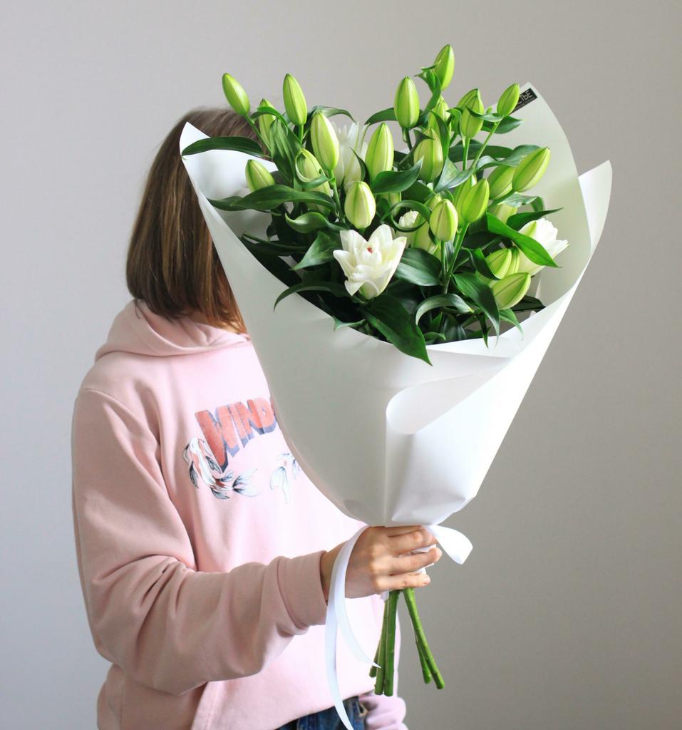 Моно из лилий