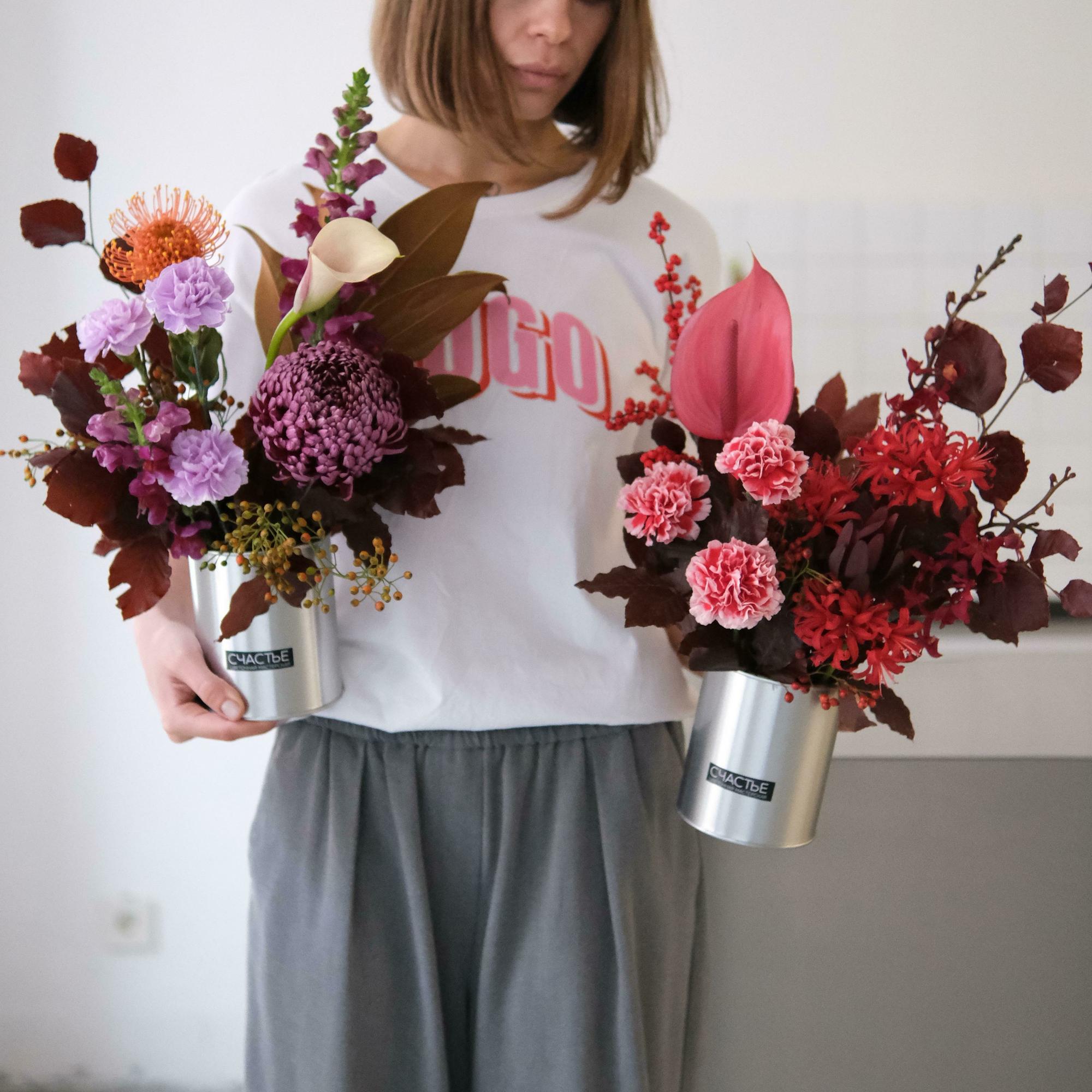 Осенняя композиция в металлической банке