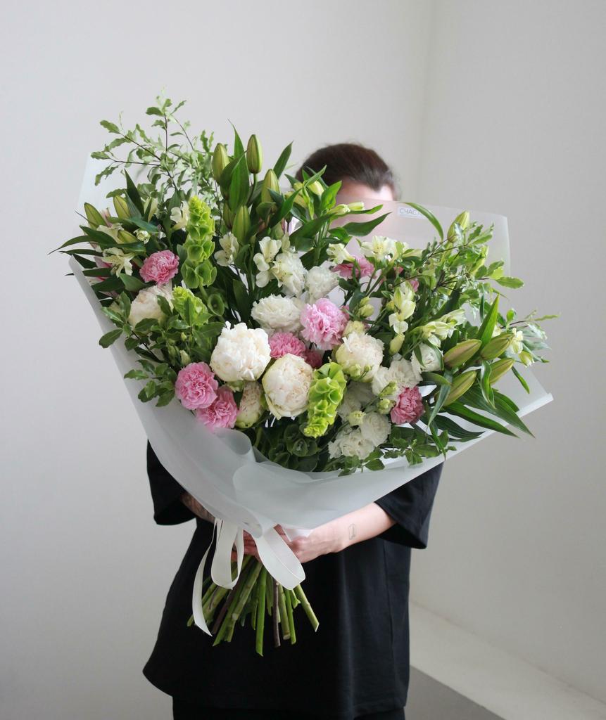 Ароматный букет с лилиями