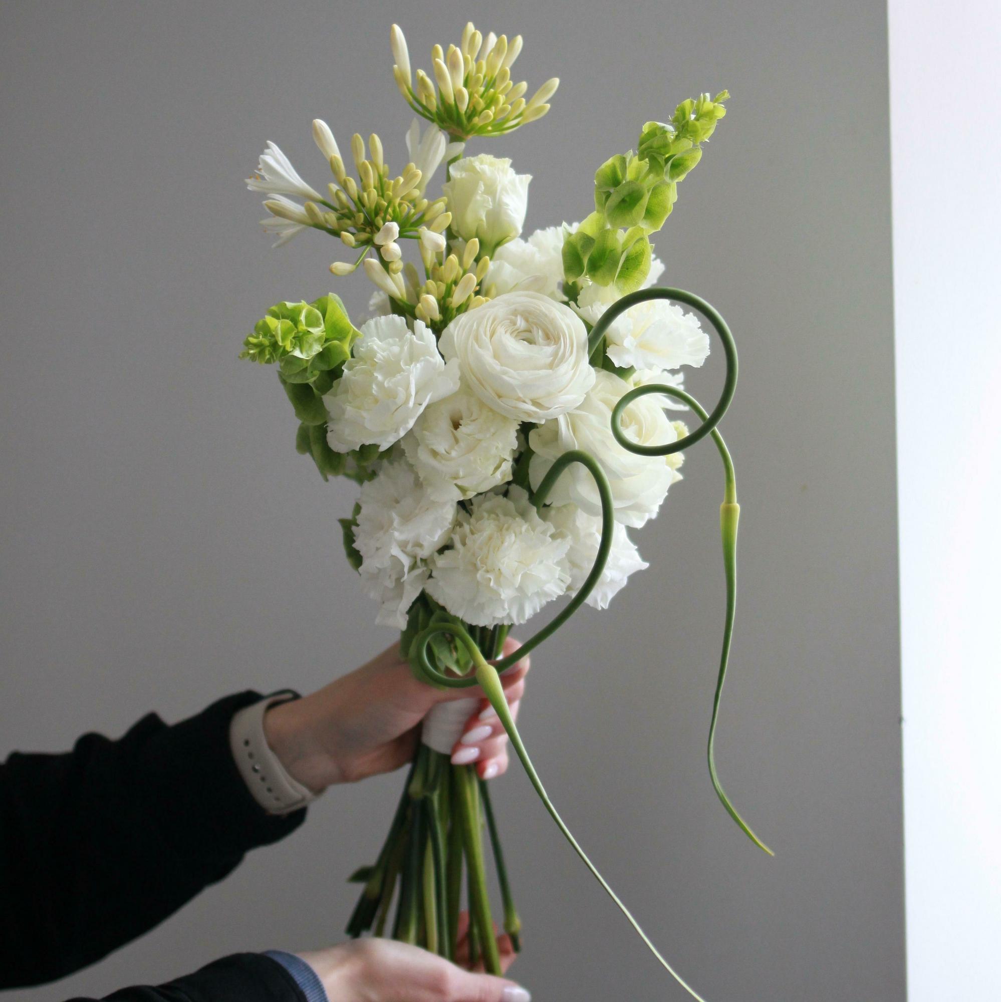 Бело-зеленый букет