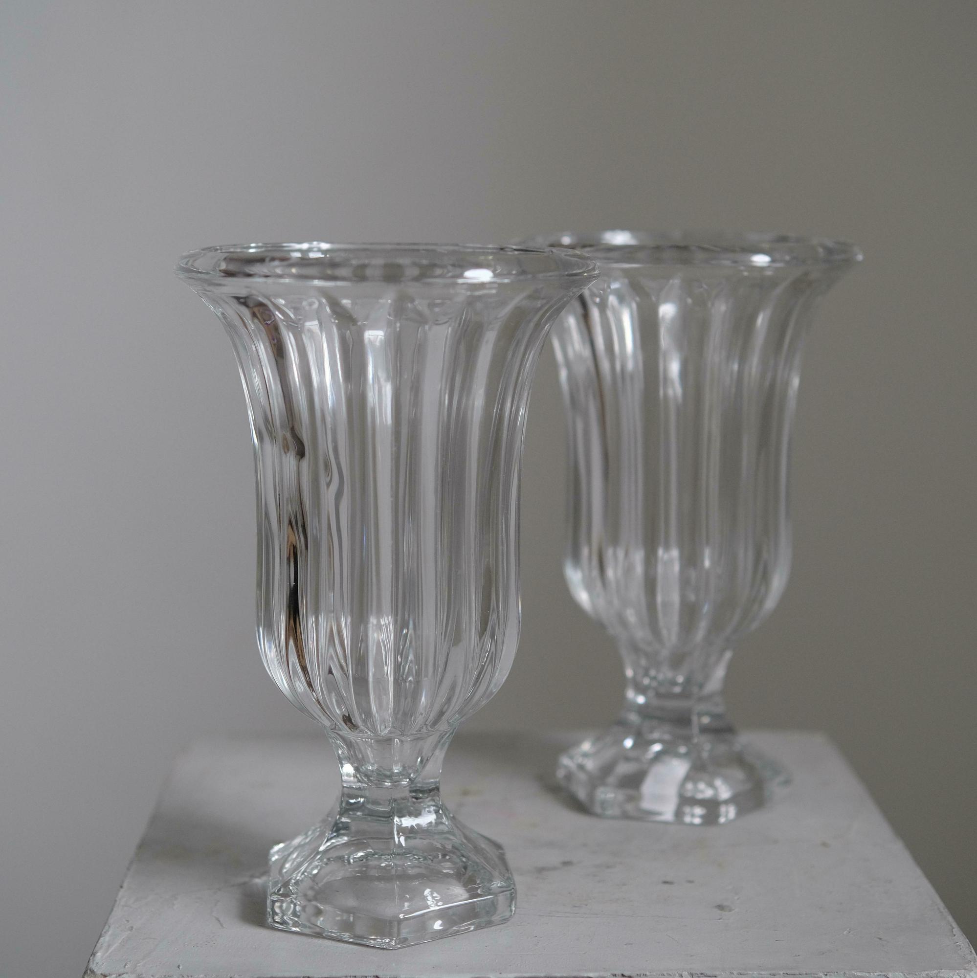 Ваза стекло на ножке высокая