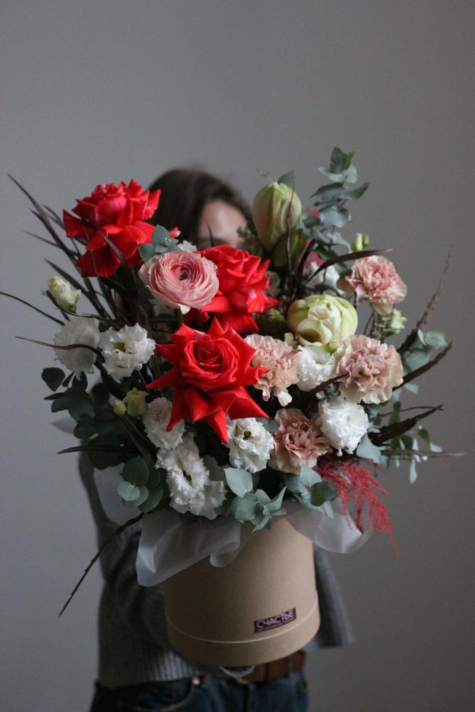 Композиция в коробке