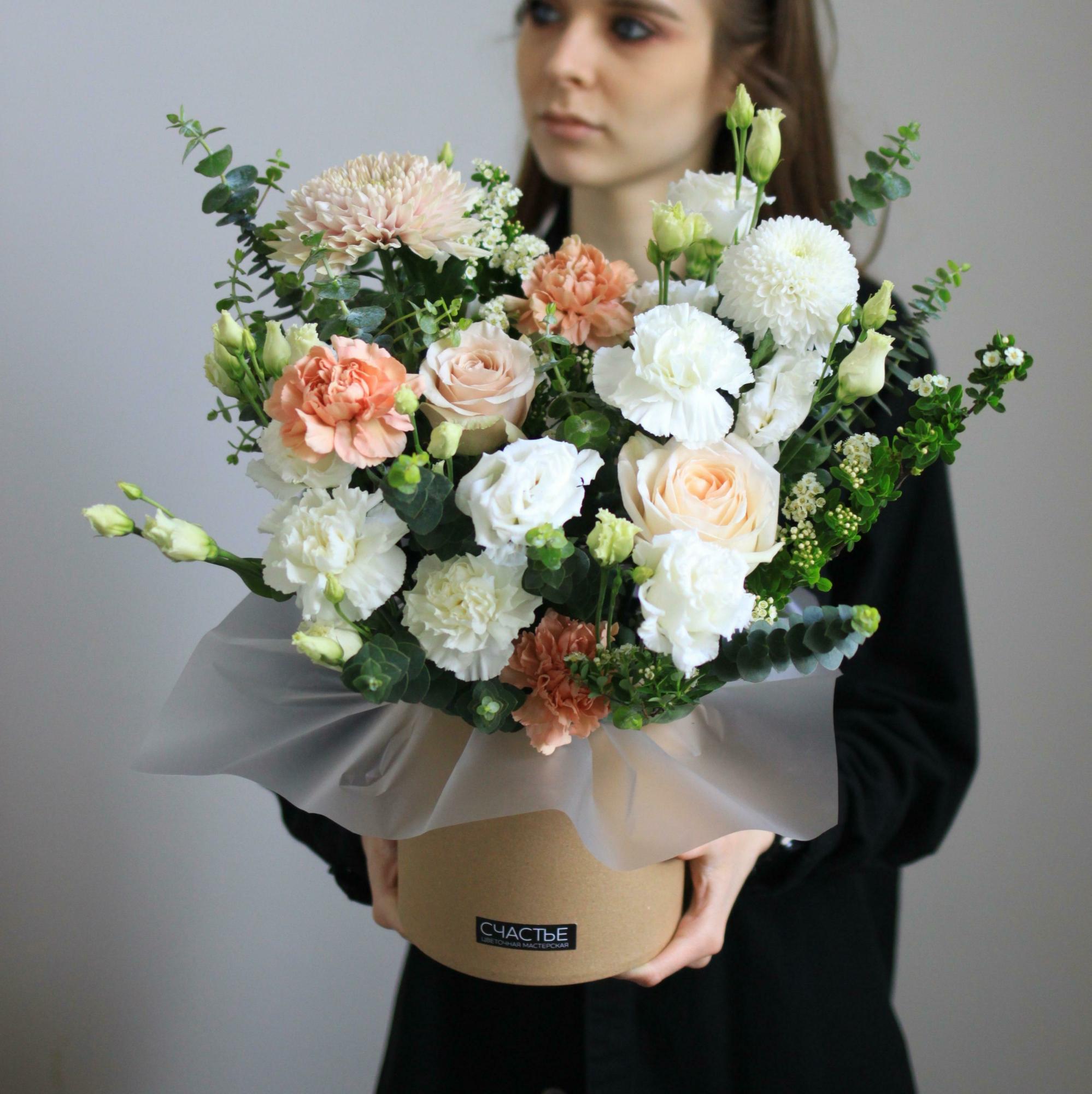 Карамельная коробочка с цветами