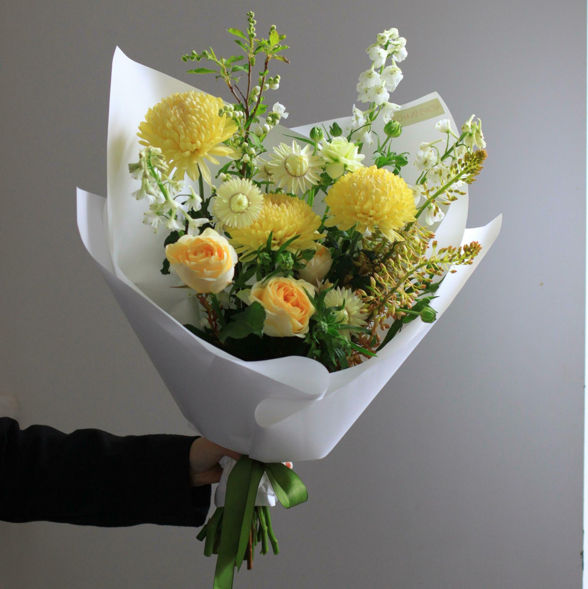 Авторский букет в лимонной гамме