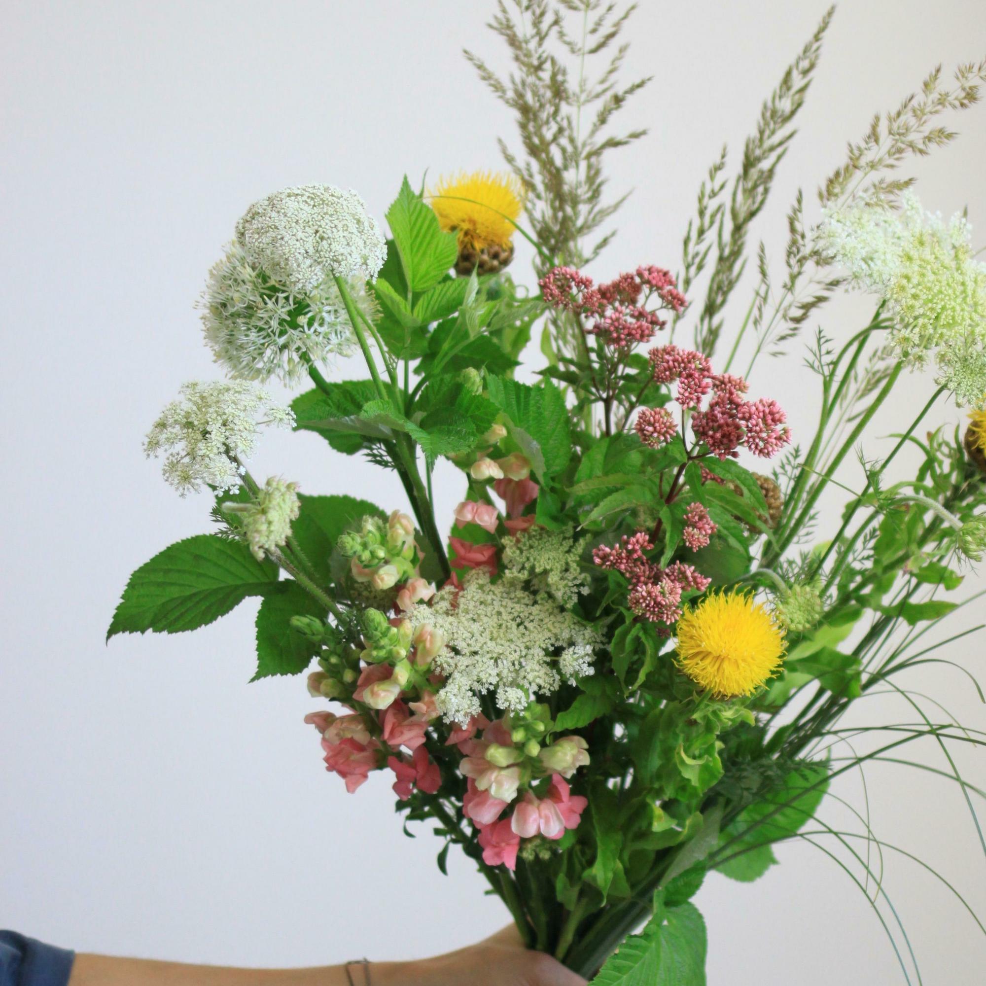 Букет из сада