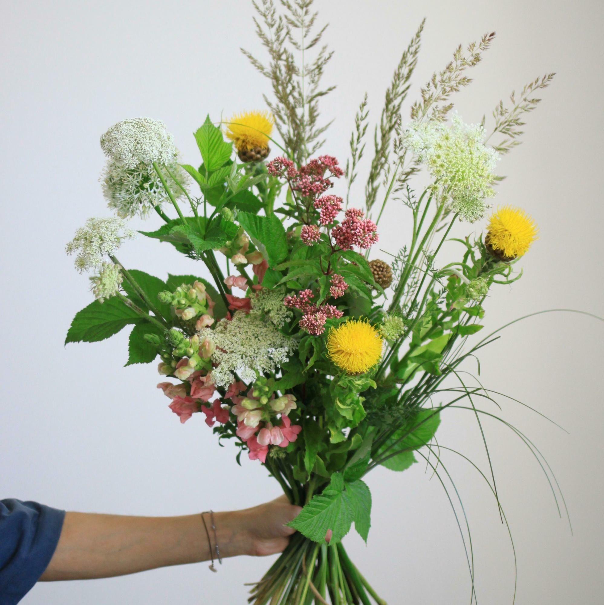 Букет из сада