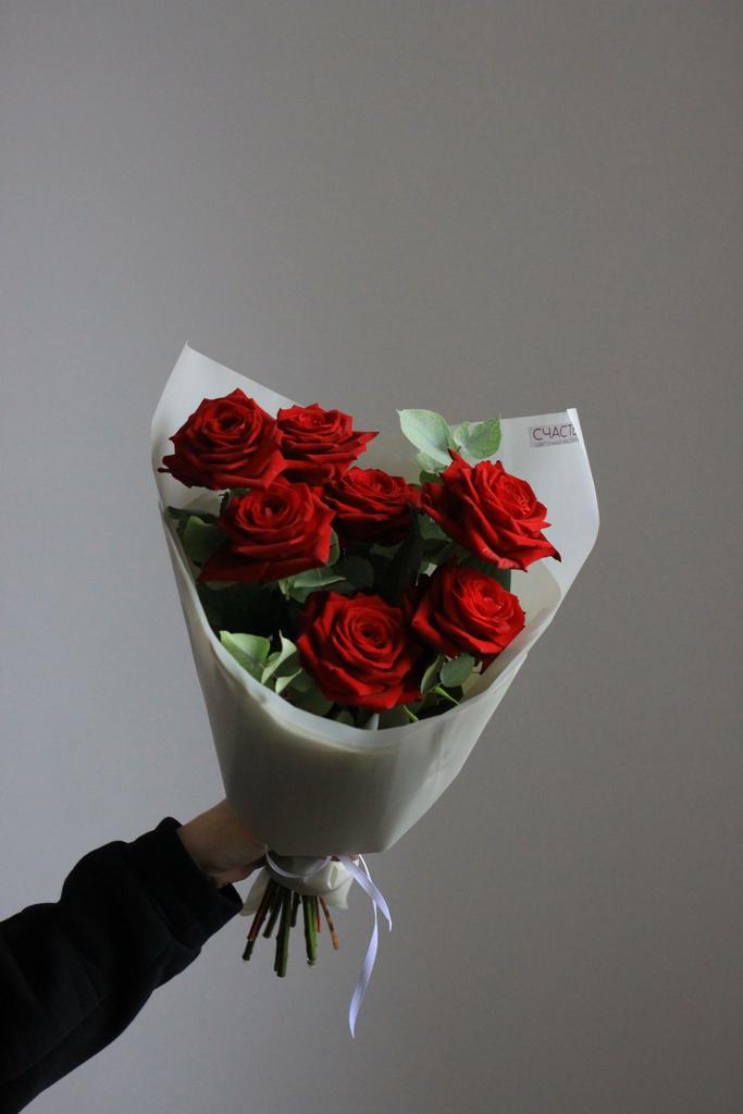 Моно из роз Ред Наоми