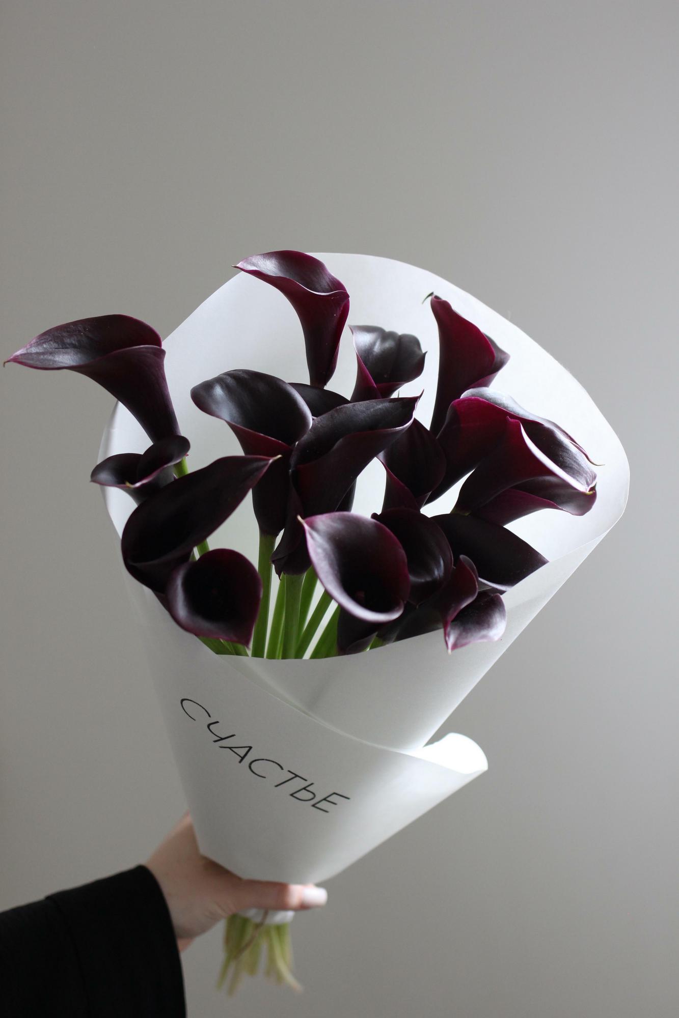 Букет из готических калл