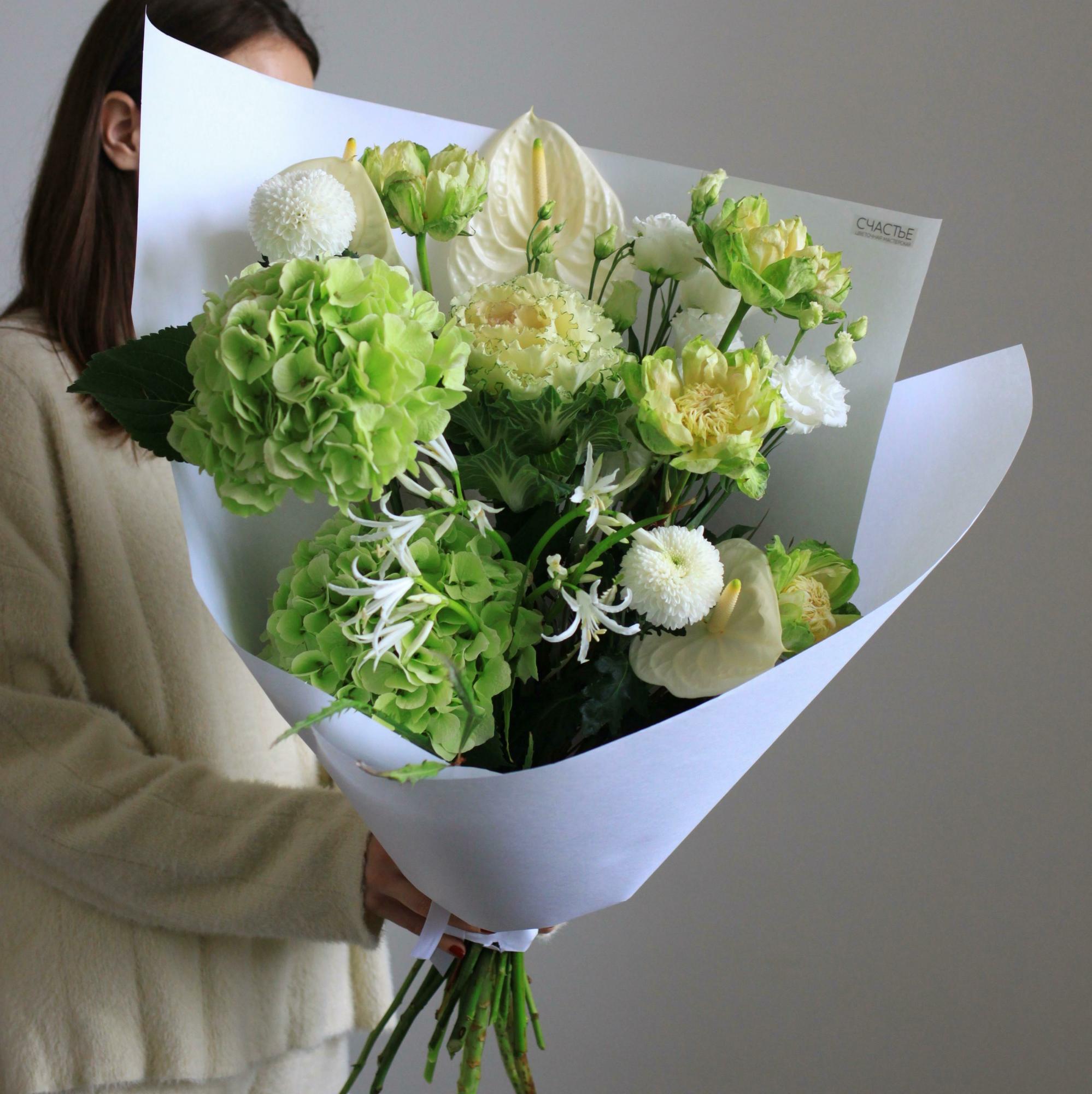 Букет в бело-зеленой гамме maxi
