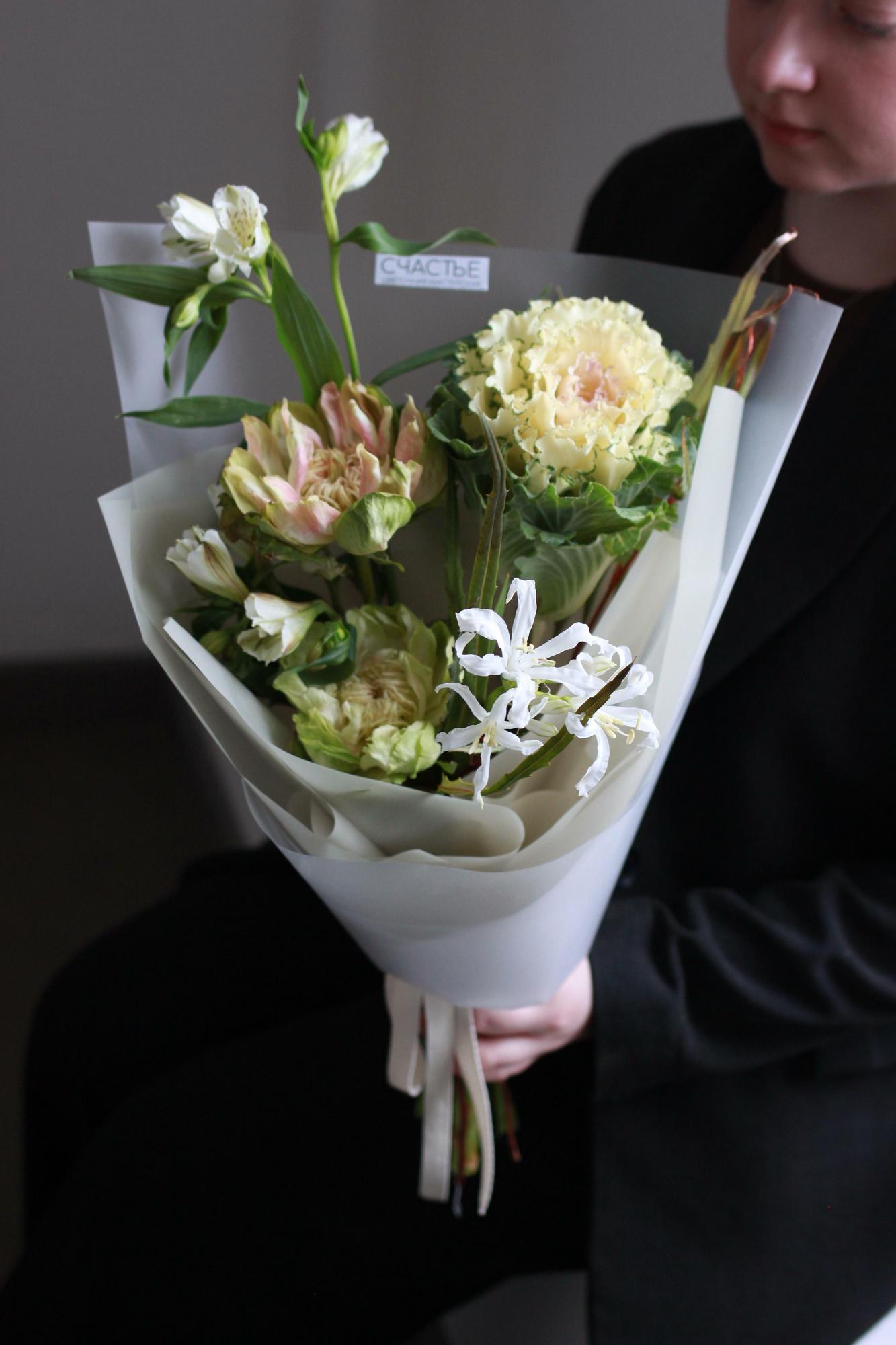 Букет с брассикой