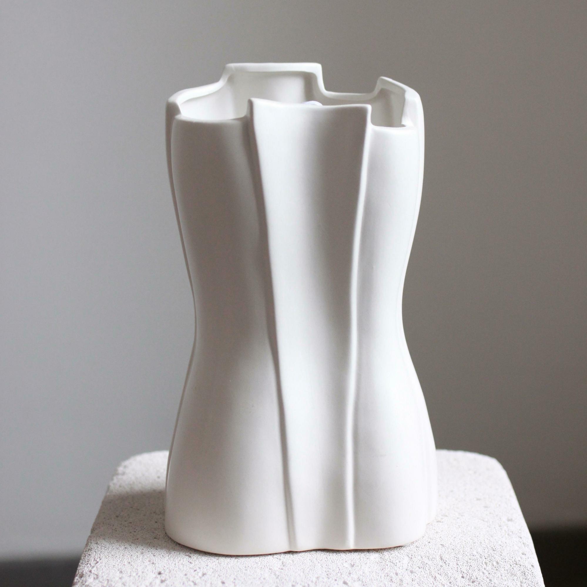 Ваза Фигура