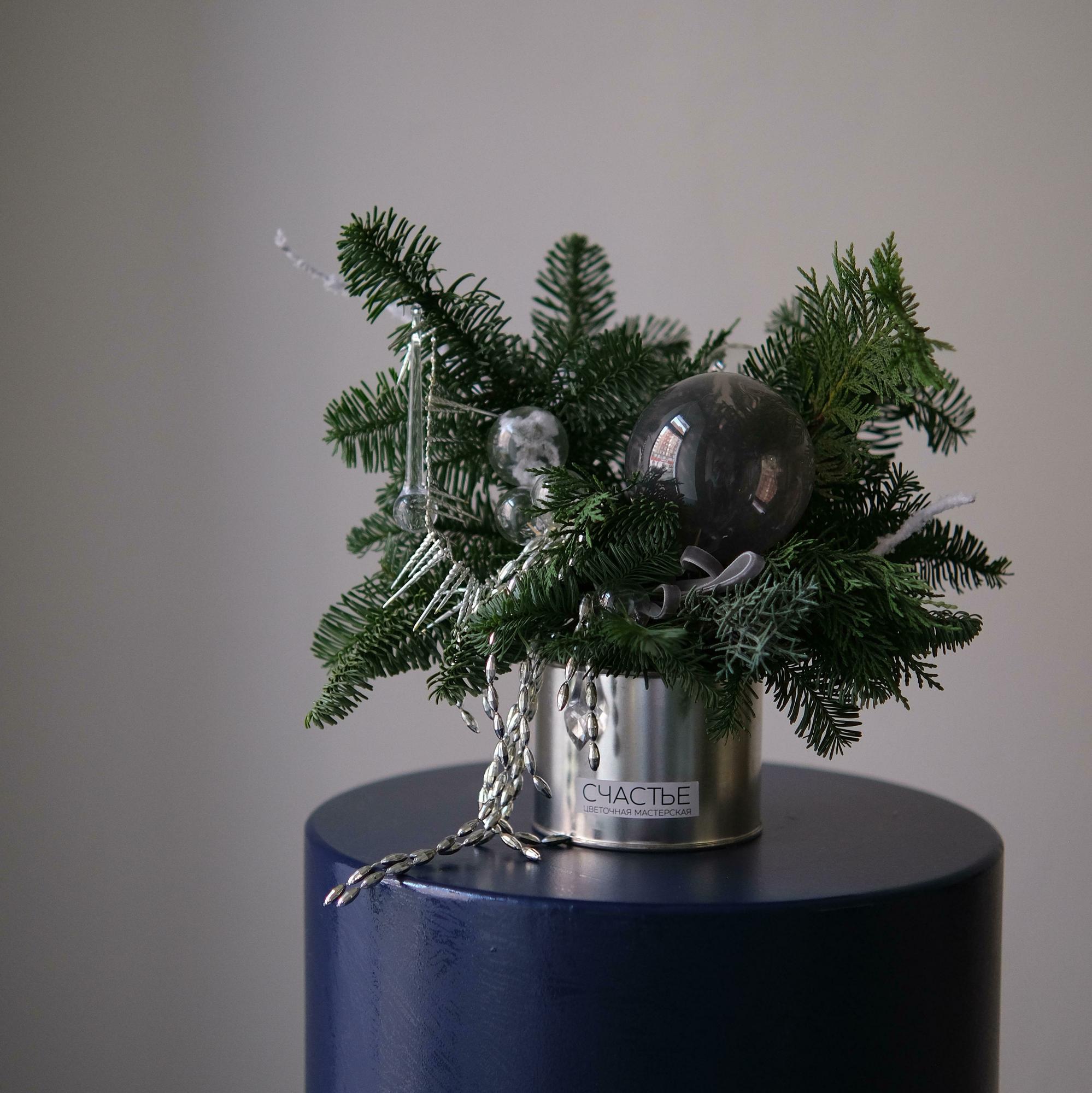 Хвойная металлическая банка размер S