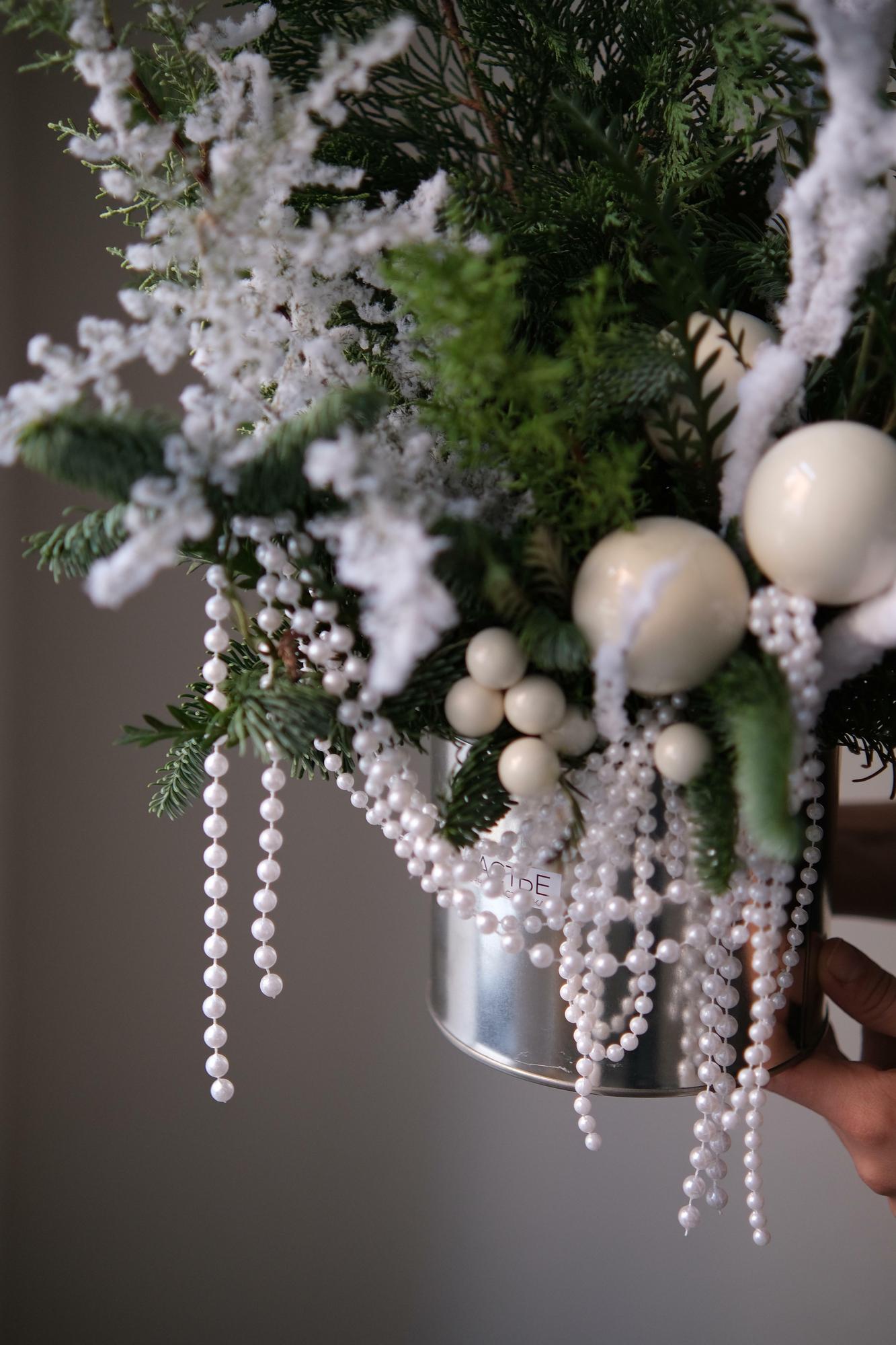 Композиция в металле Снежная  L