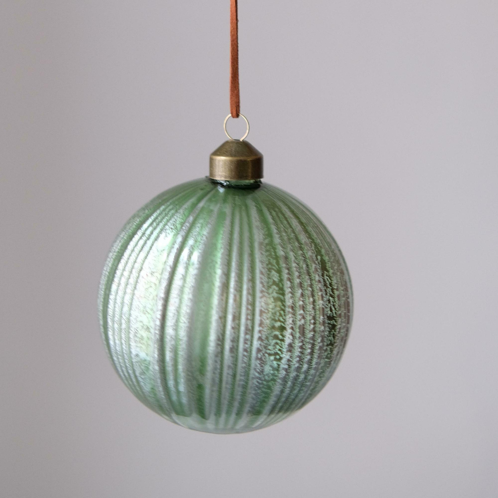 Шар оливковый