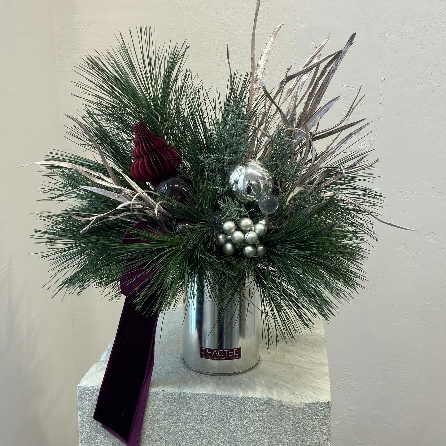 Серебристая композиция