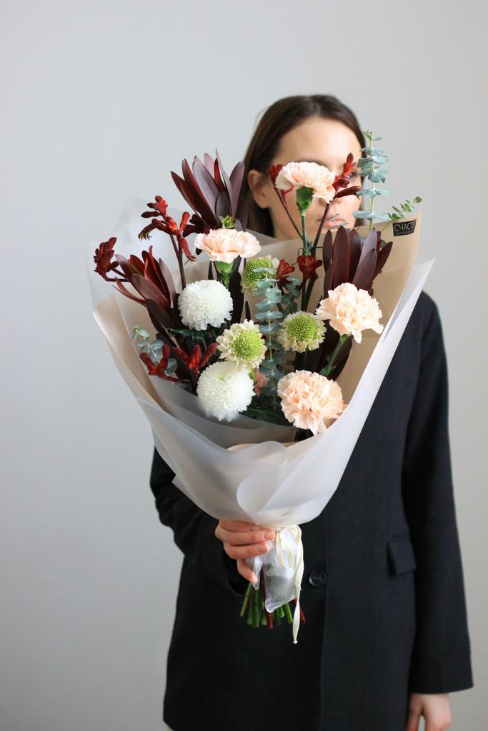 Авторский букет в насыщенных оттенках