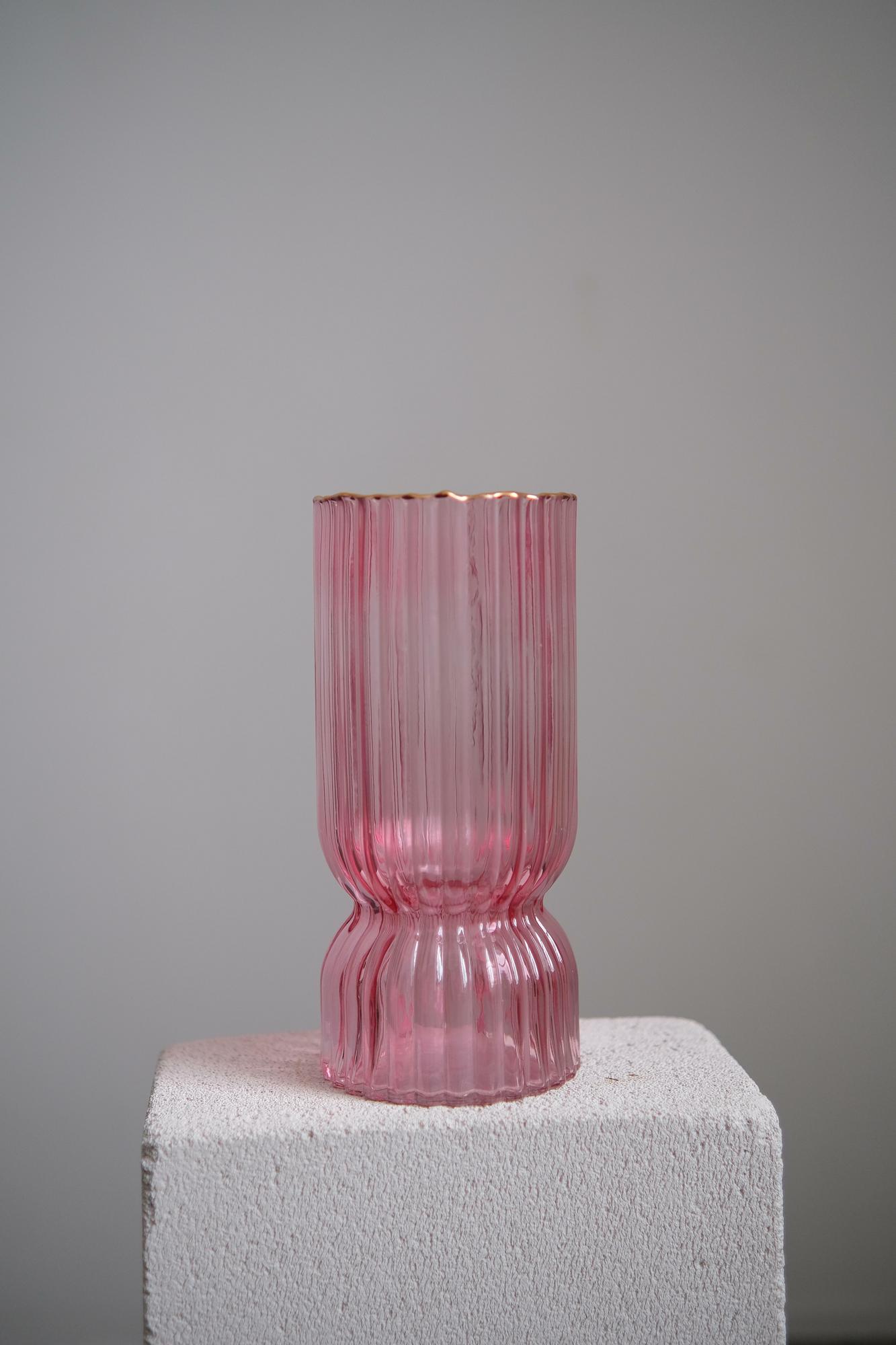 Ваза Розовая
