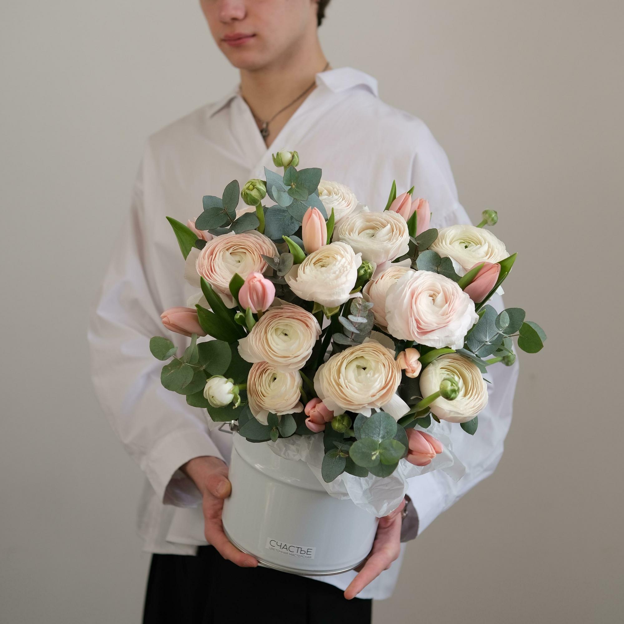 Композиция Лютики и тюльпаны