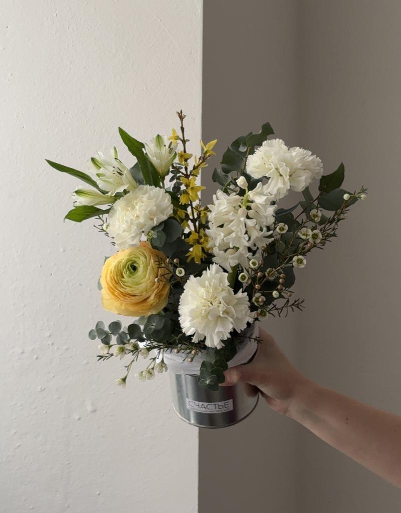 Металлическая банка весенняя