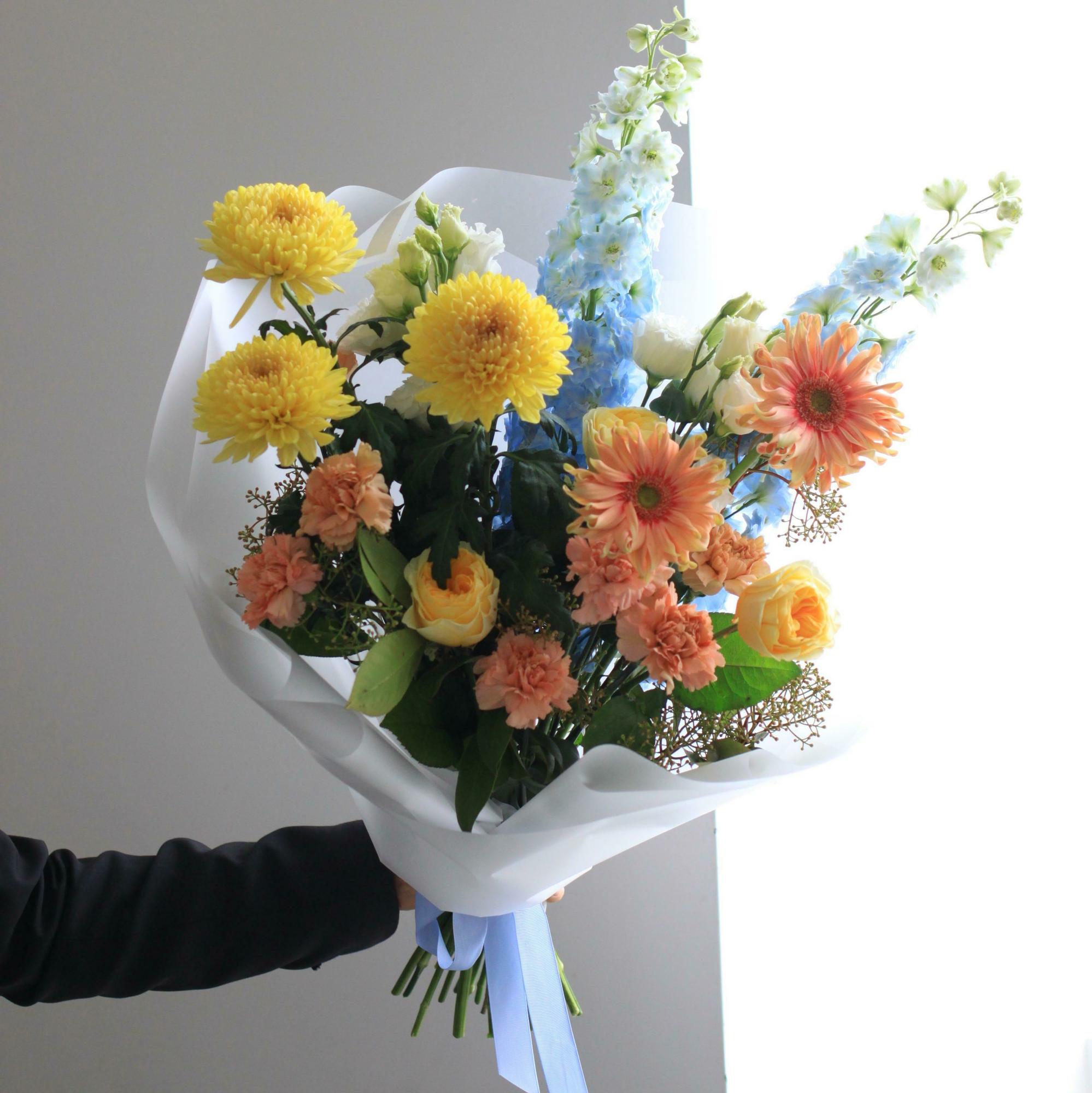 Летний яркий букет