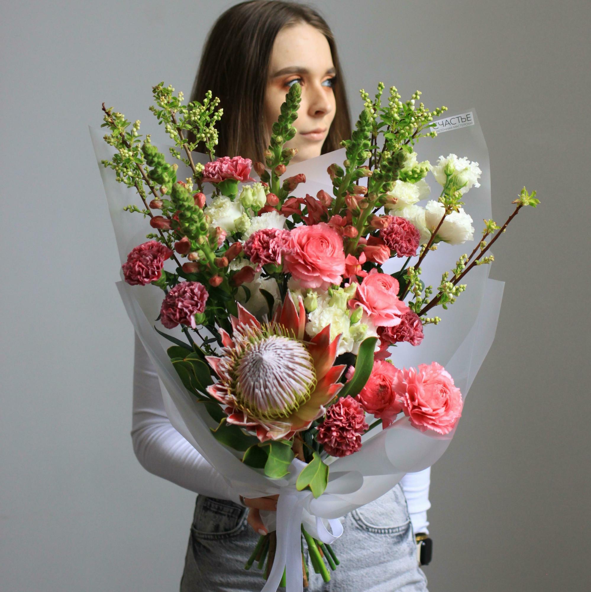 Чернично- розовый букет