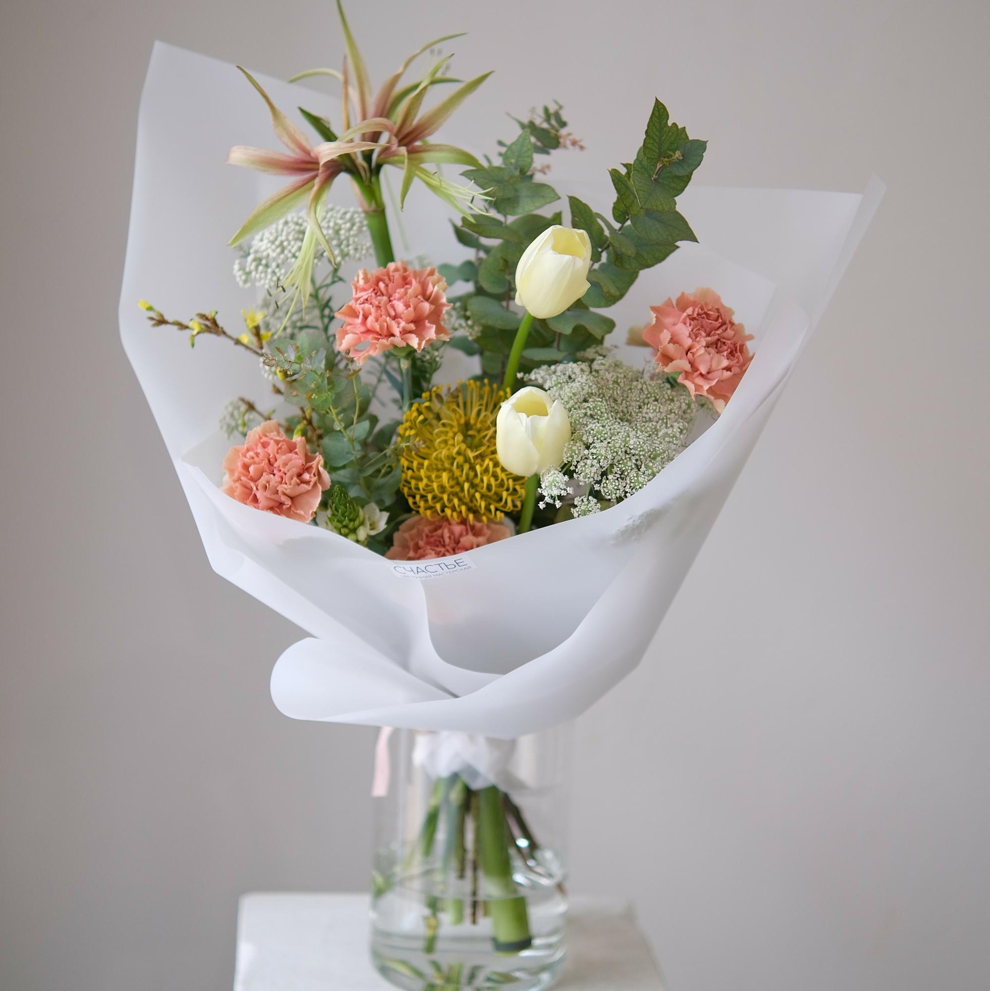 Персиковый букет с желтым акцентом