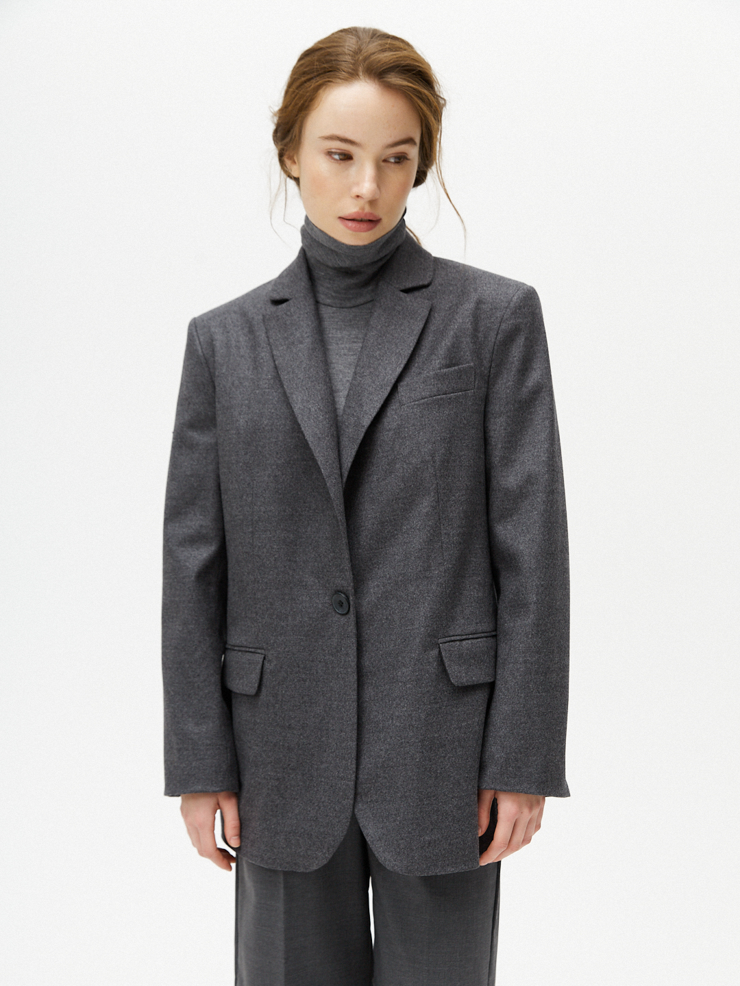 Жакет свободного кроя из плотной шерсти