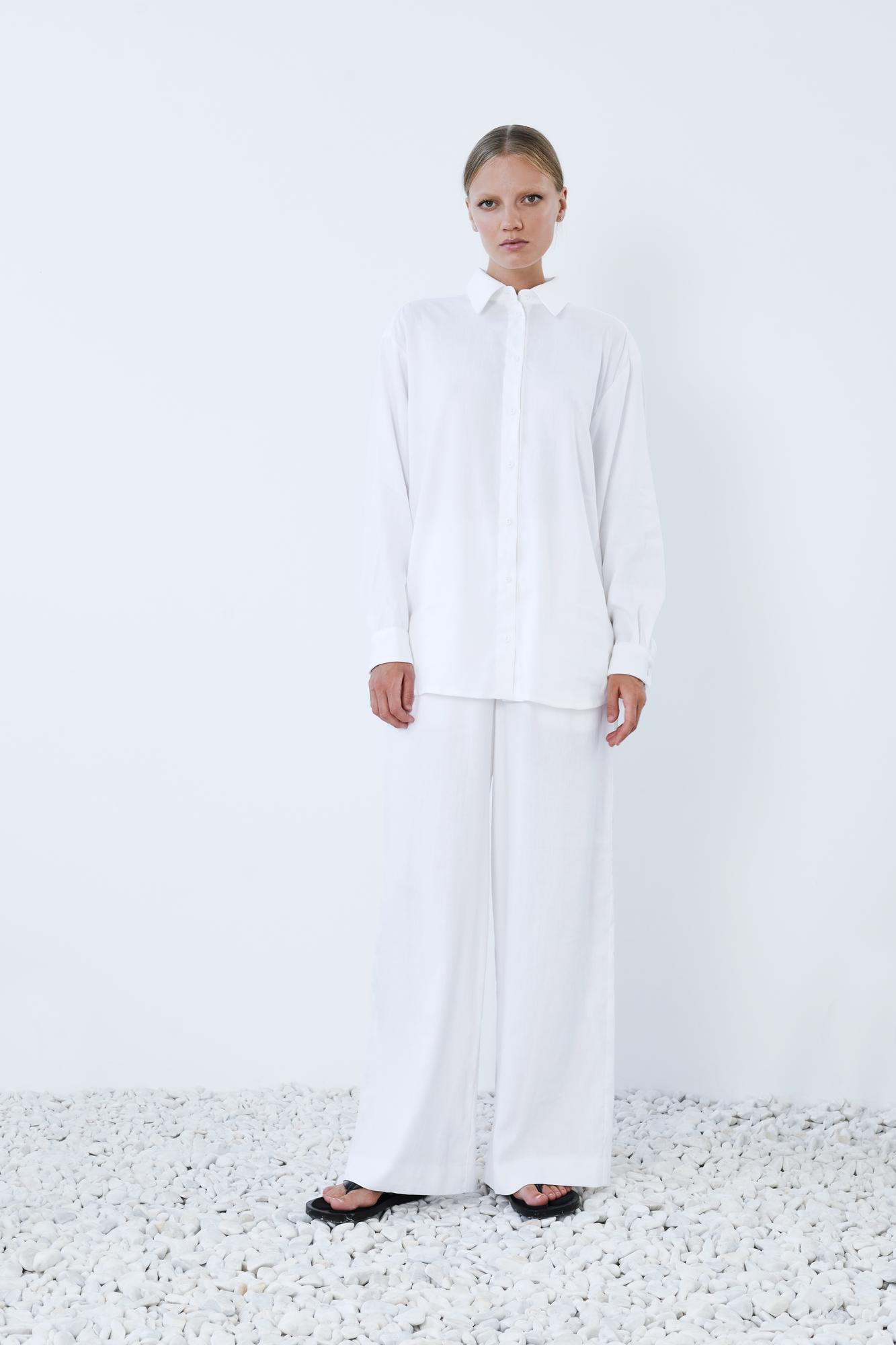 Брюки широкие на резинке изо льна