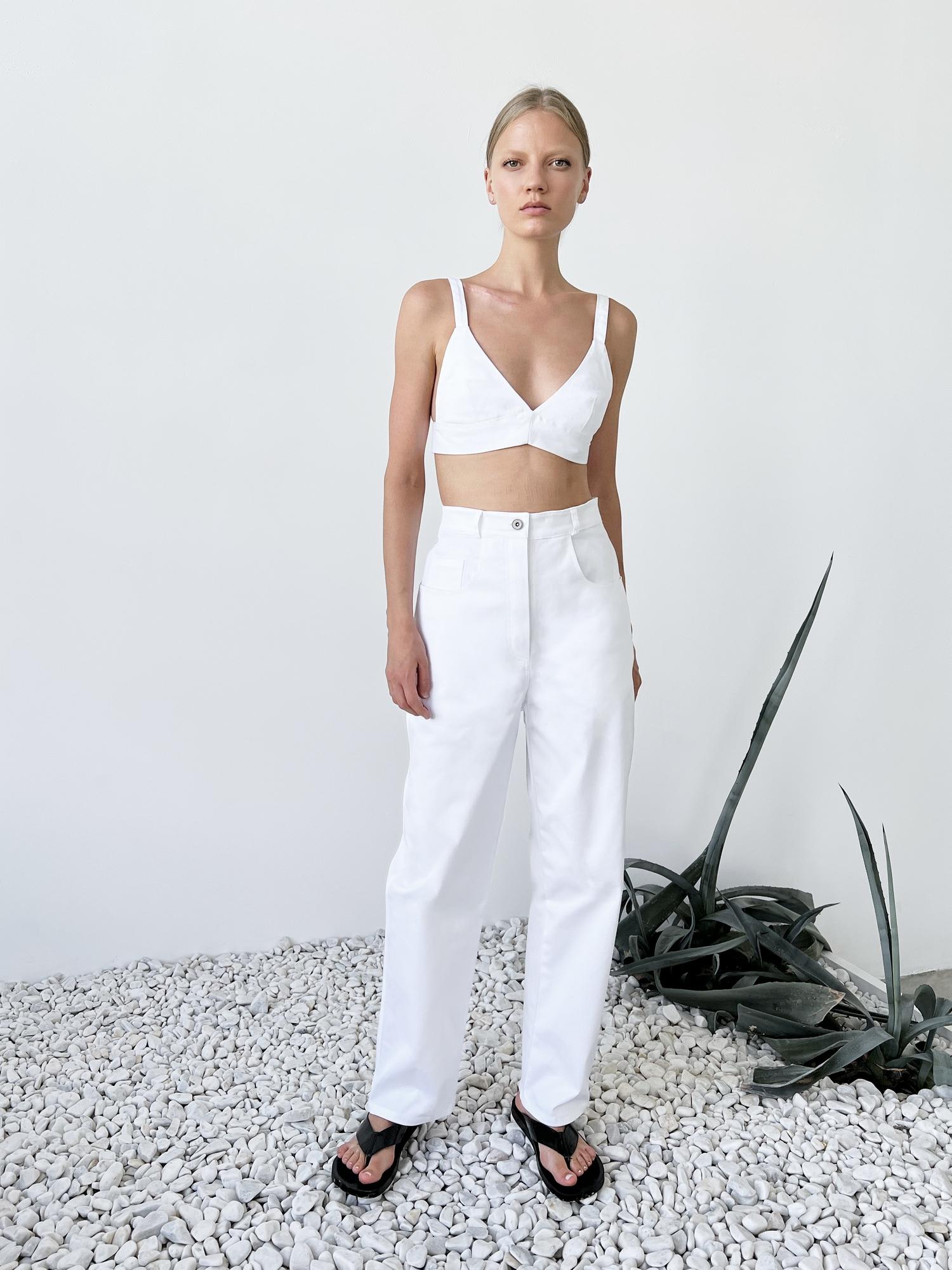 Джинсы со средней посадкой