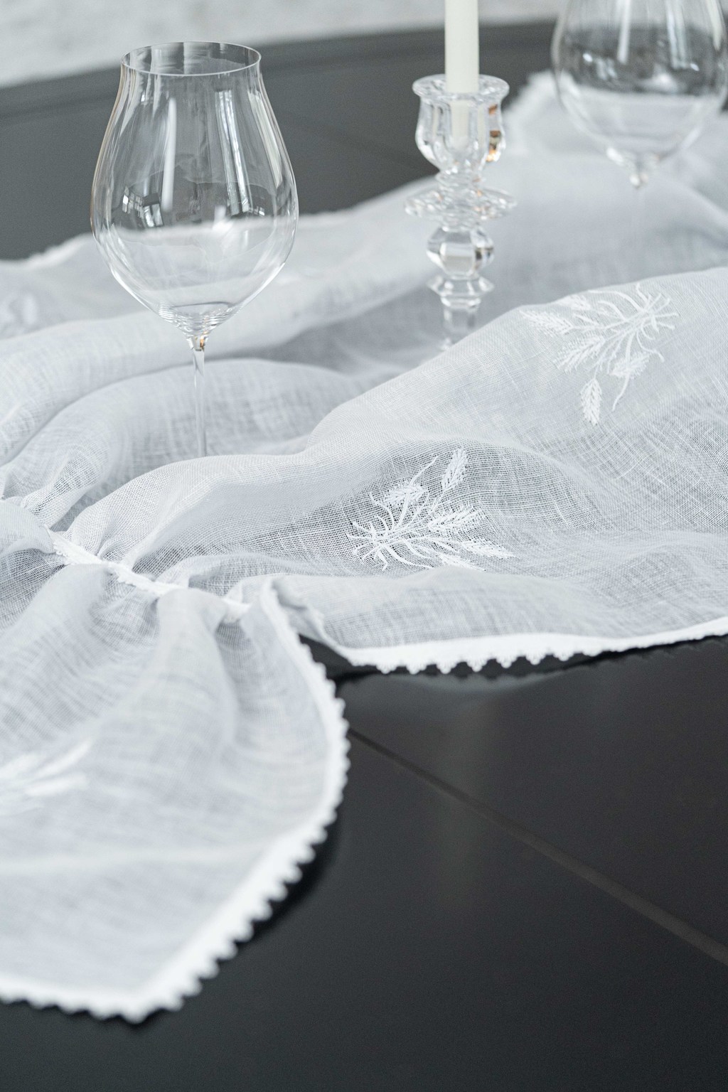 Дорожка из тончайшего льна