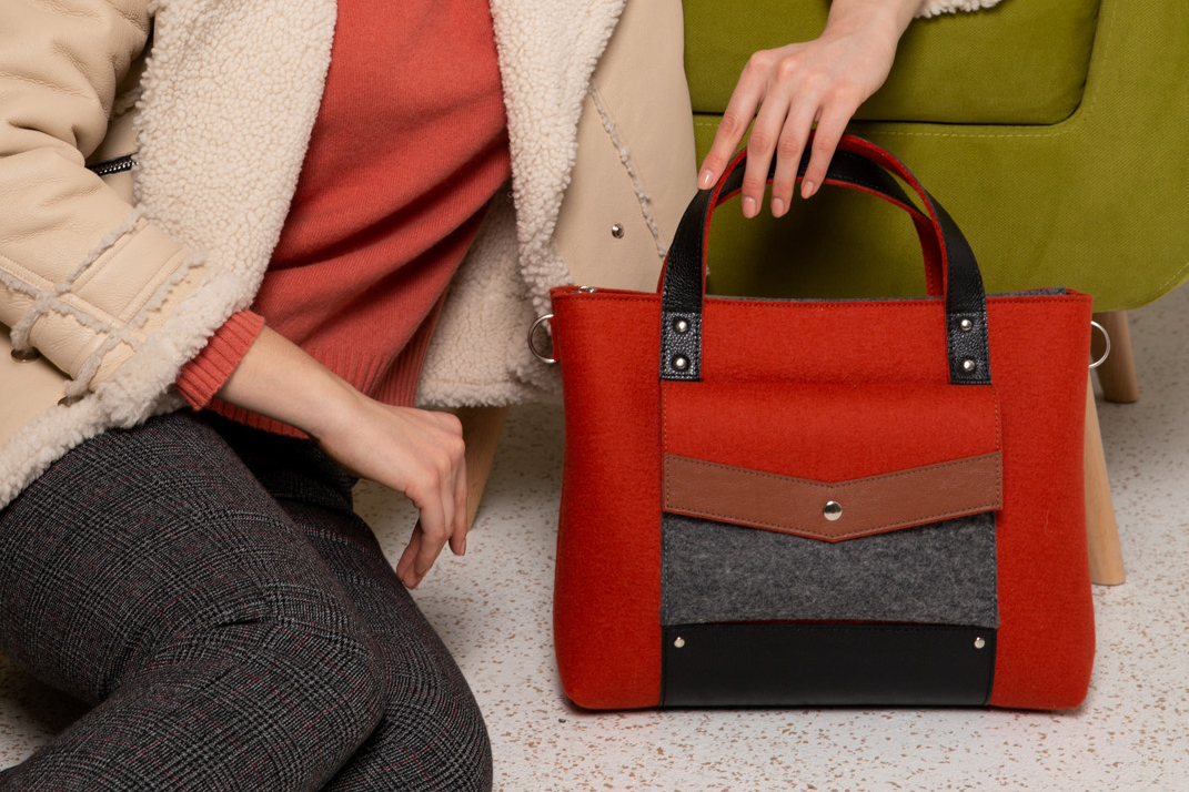 Портфель терракотовый с коричневой и черной кожей