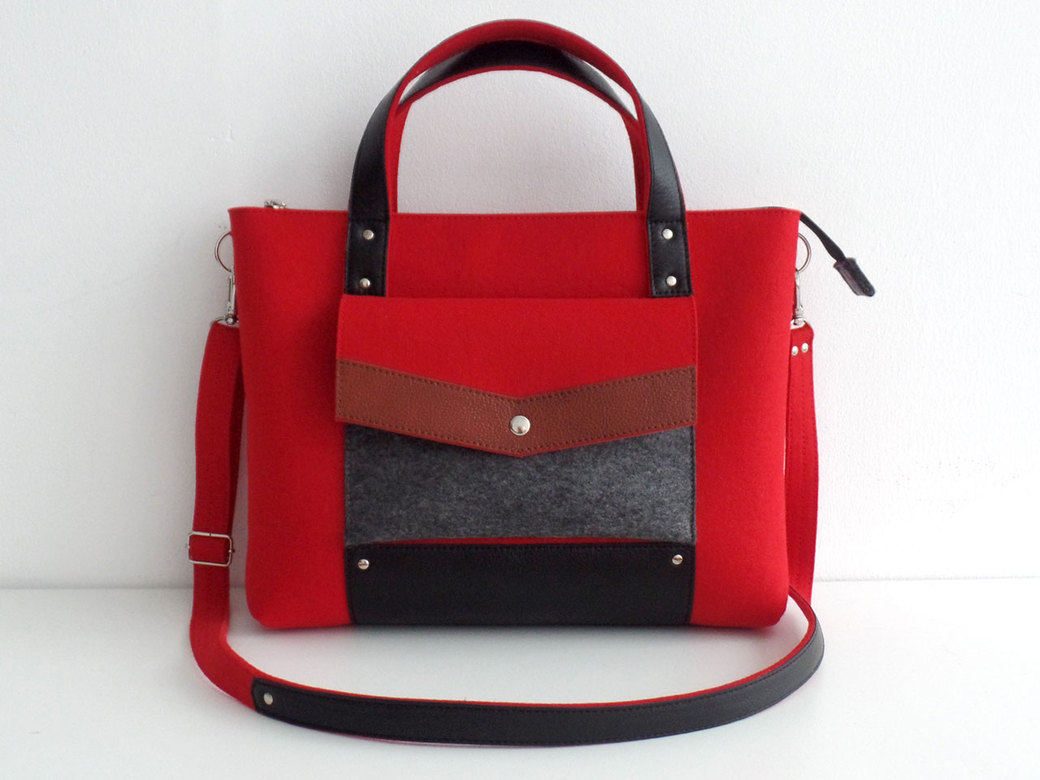 Портфель красный с коричневой и черной кожей