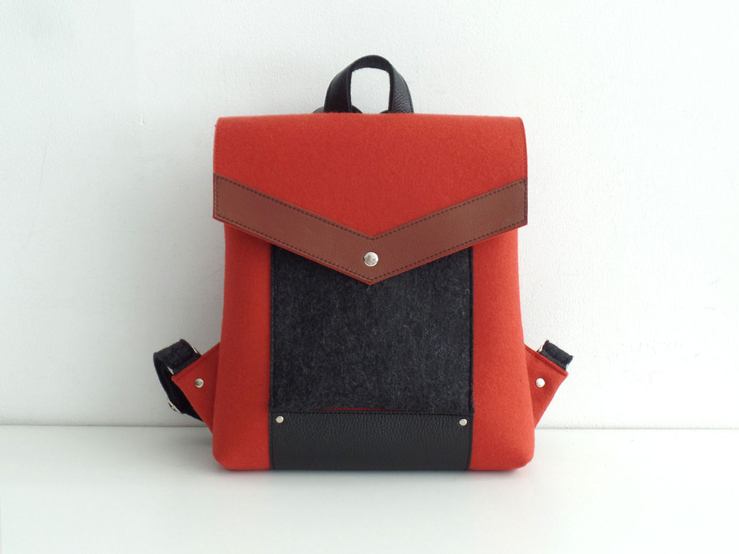 Рюкзак терракотовый с коричневой и черной кожей