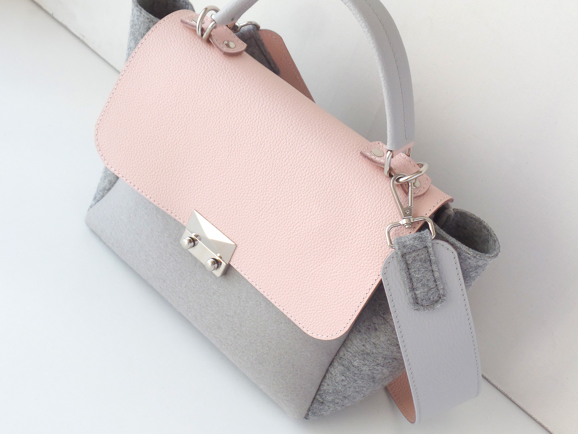 Сумка-трапеция пепельная