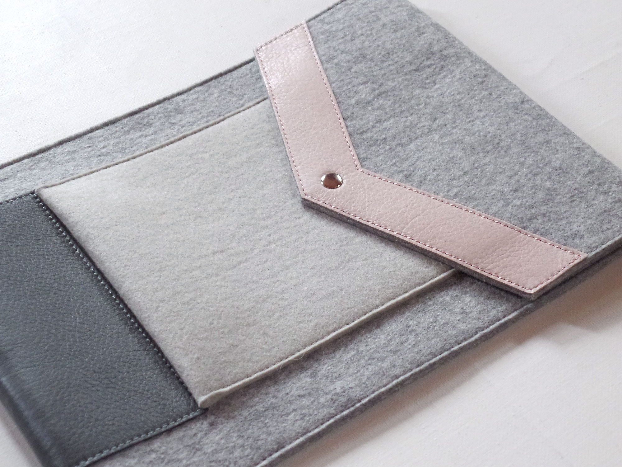 Чехол для ноутбука светло-серый