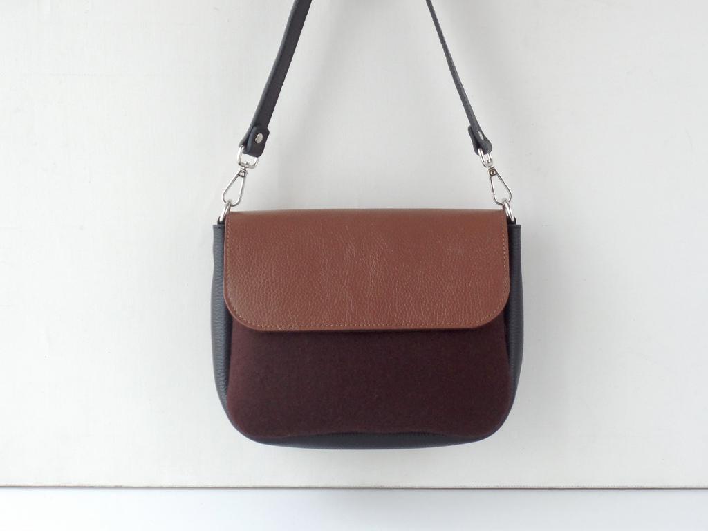 Сумка на плечо шоколадная