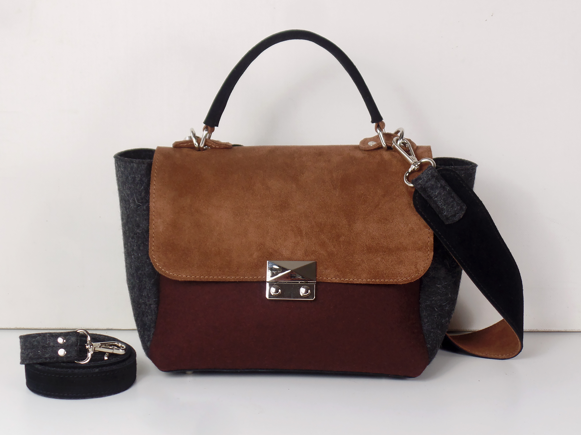 Сумка-трапеция шоколадная с замшей