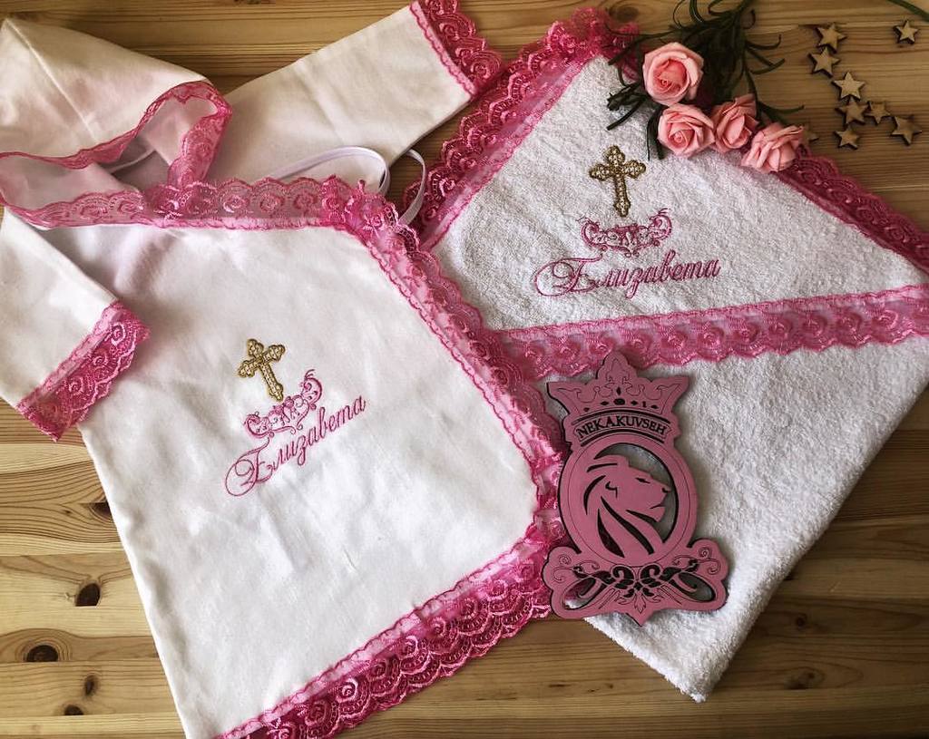 Крестильная рубашка именная "Виктория"