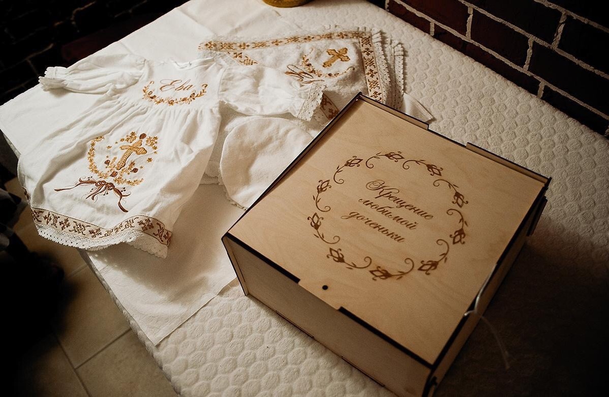 Коробка для хранения крестильго приданого