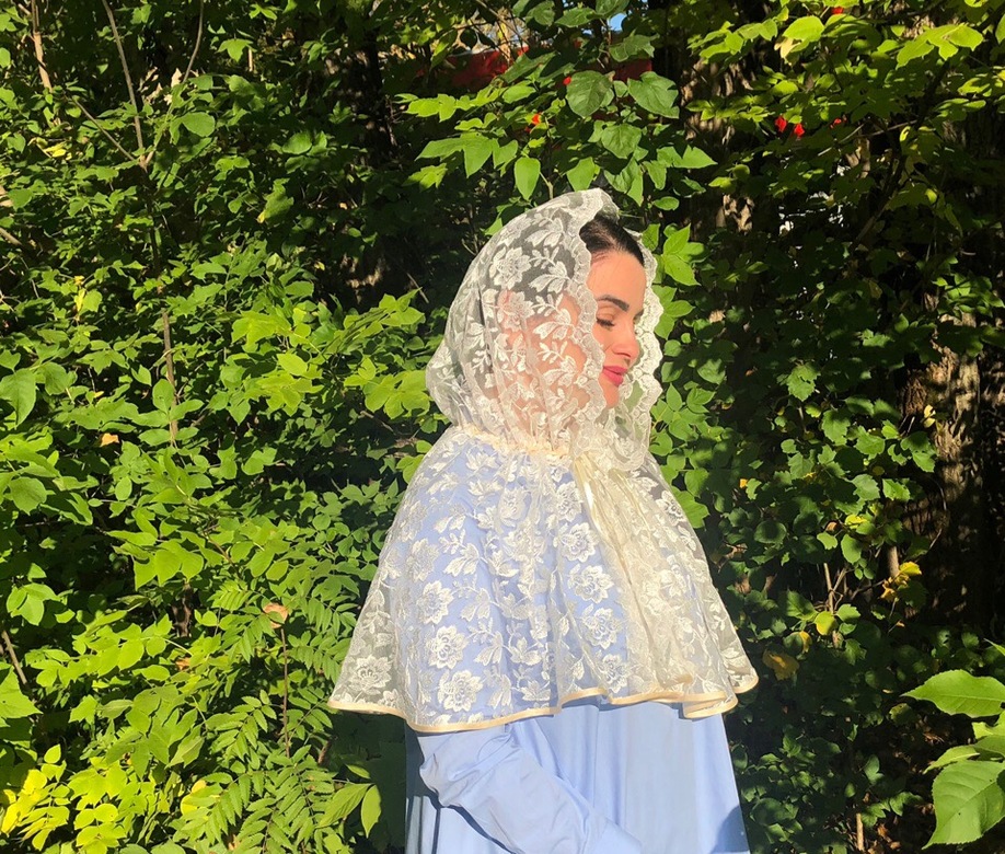 Церковный капюшон "Кружевной" ванильный