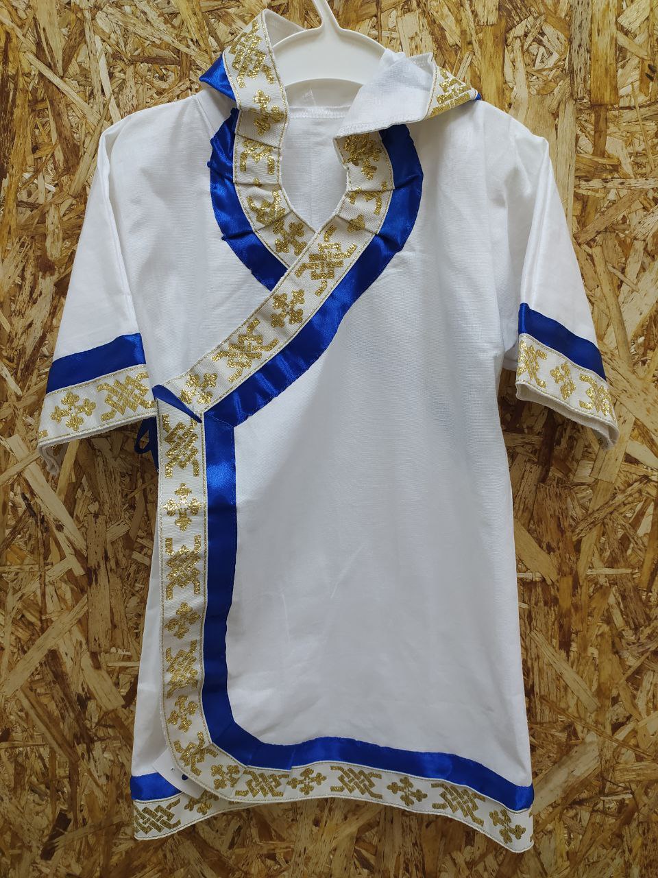 Крестильная рубашка с синей лентой