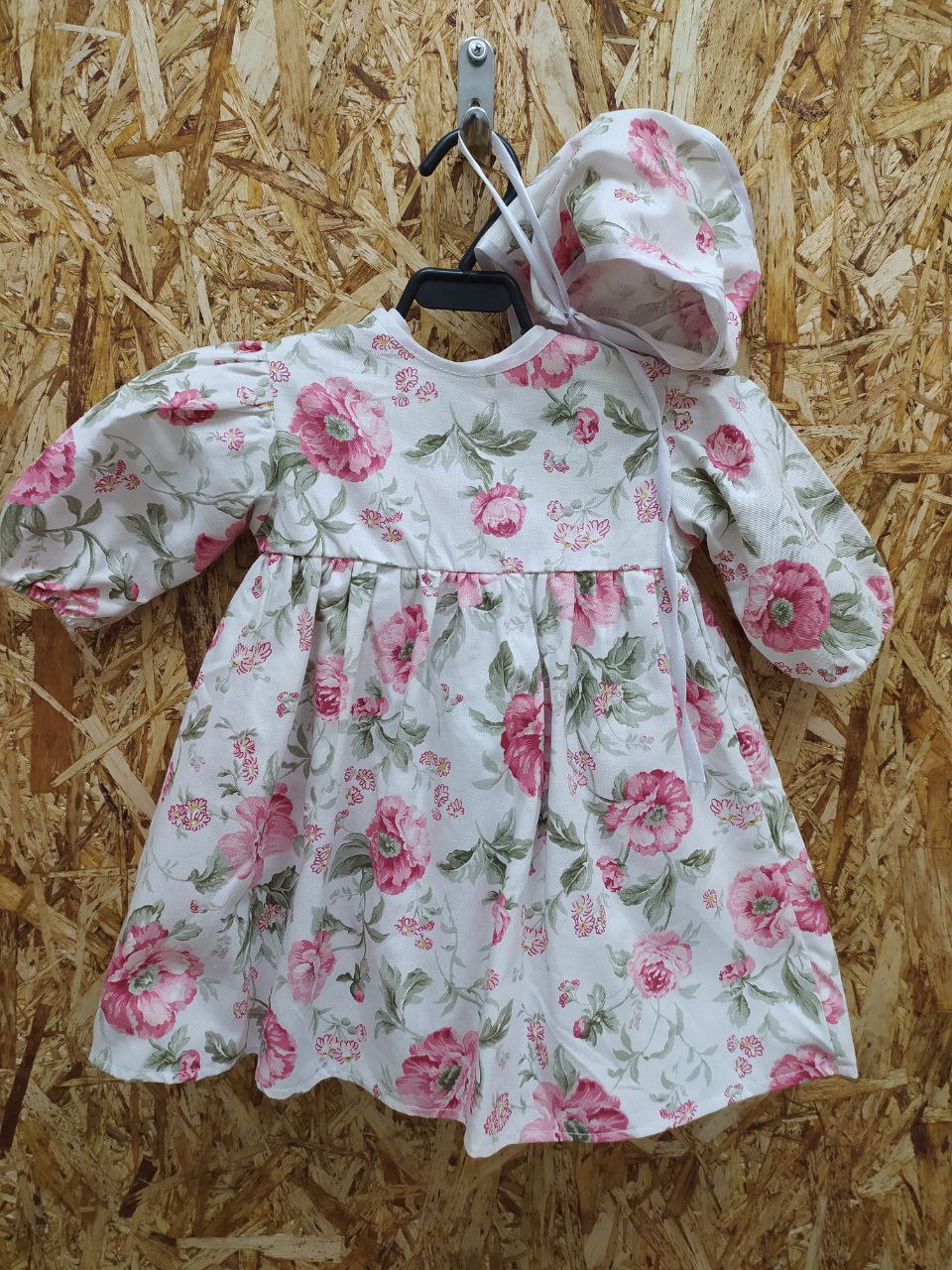 Платье с розами